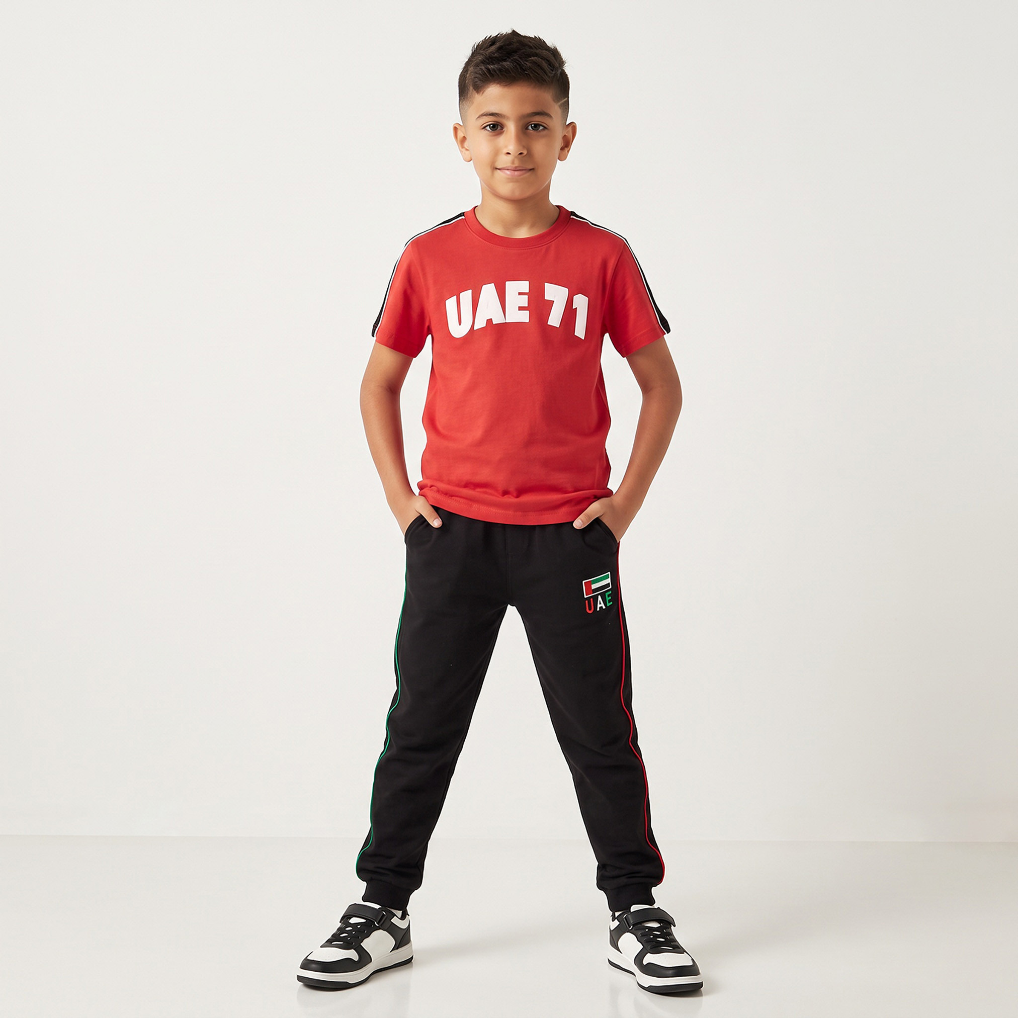 تيشيرت بياقة ضيقة وأكمام قصيرة وطبعات من جونيورز-boys-clothing-tshirtsandpolos-image-2