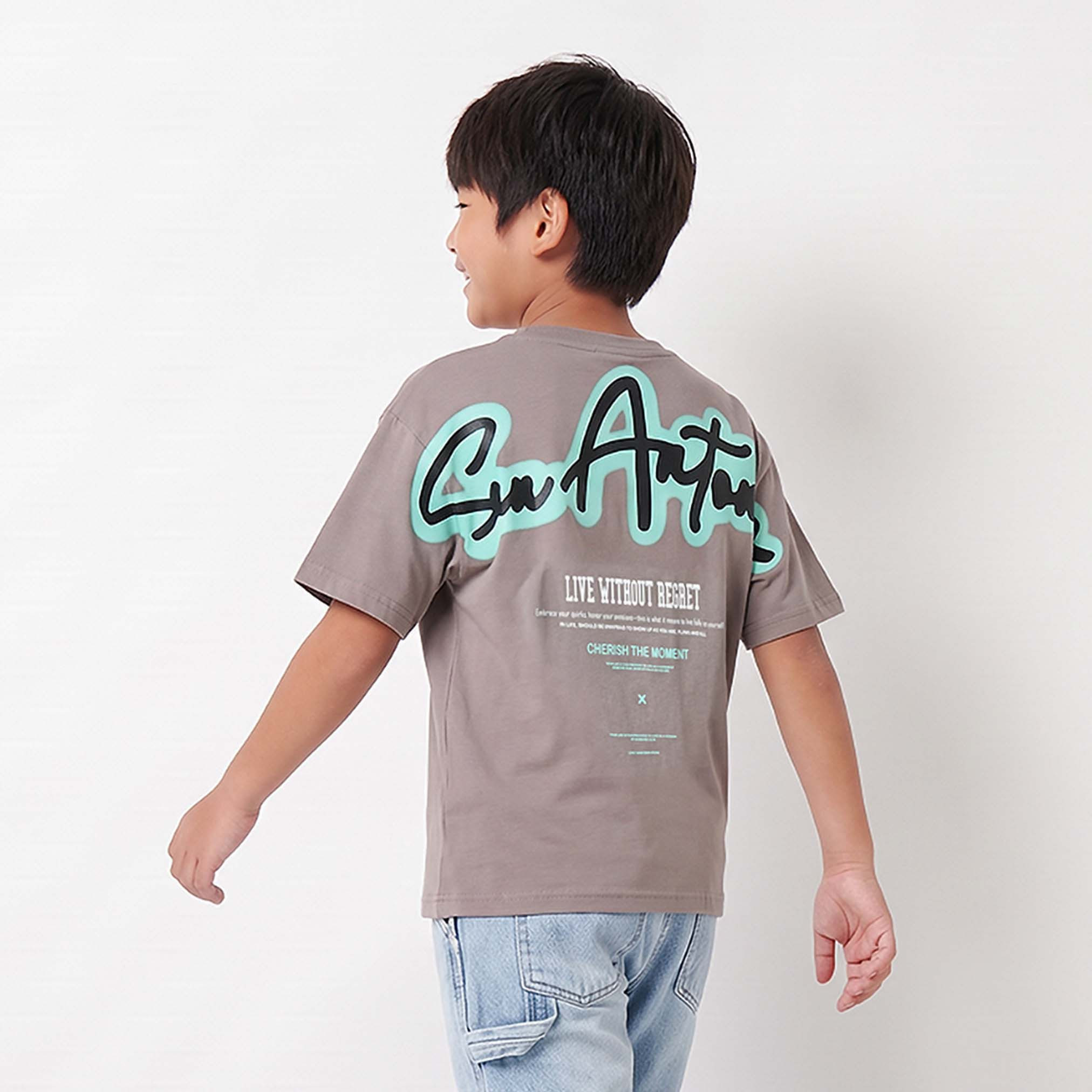 تيشيرت بياقة ضيقة وأكمام قصيرة وطبعات شعار من جونيورز-boys-clothing-tshirtsandpolos-image-2