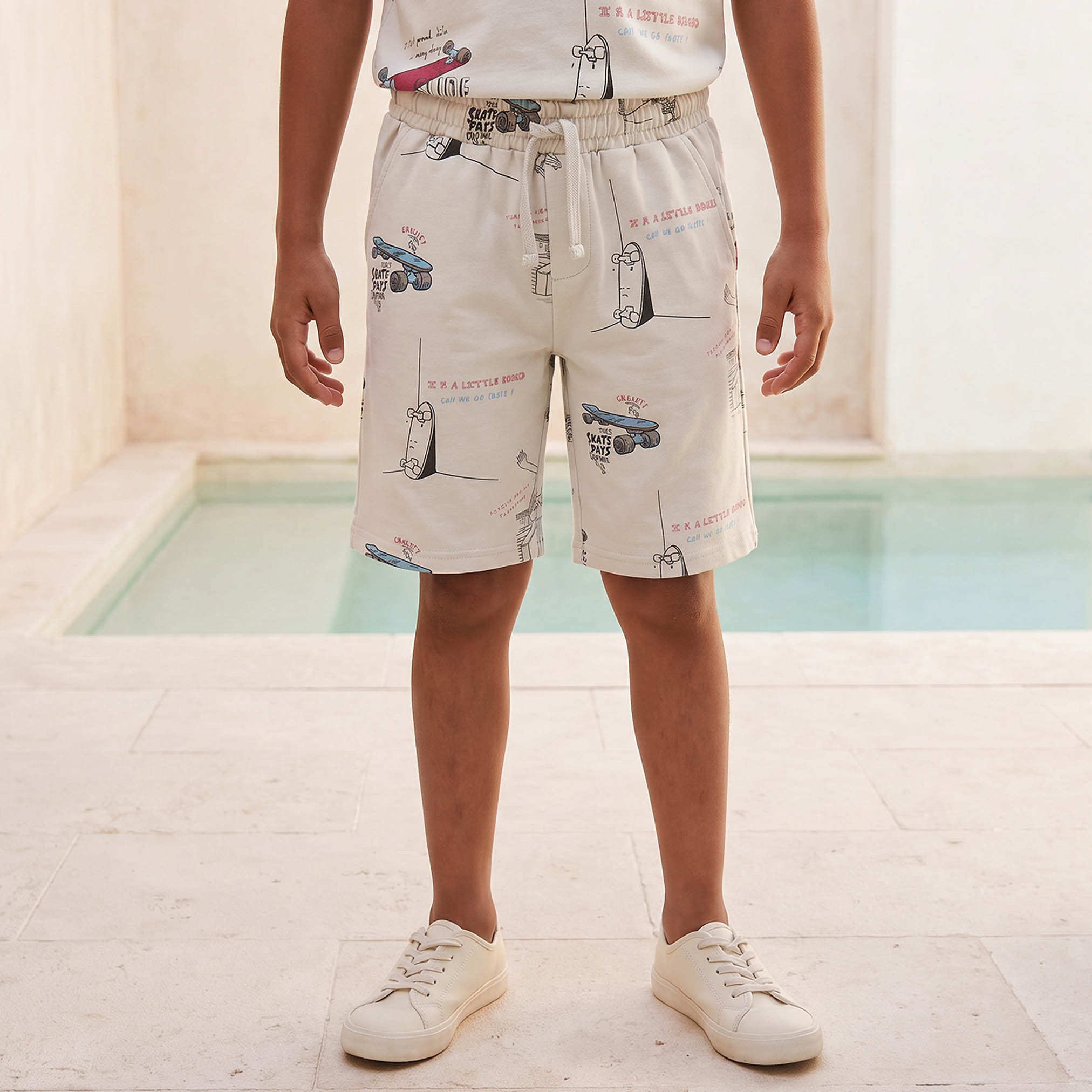 Juniors Knee Length Elasticated Drawstring Shorts with Skateboard Print-boys-clothing-bottoms-shorts-image-1