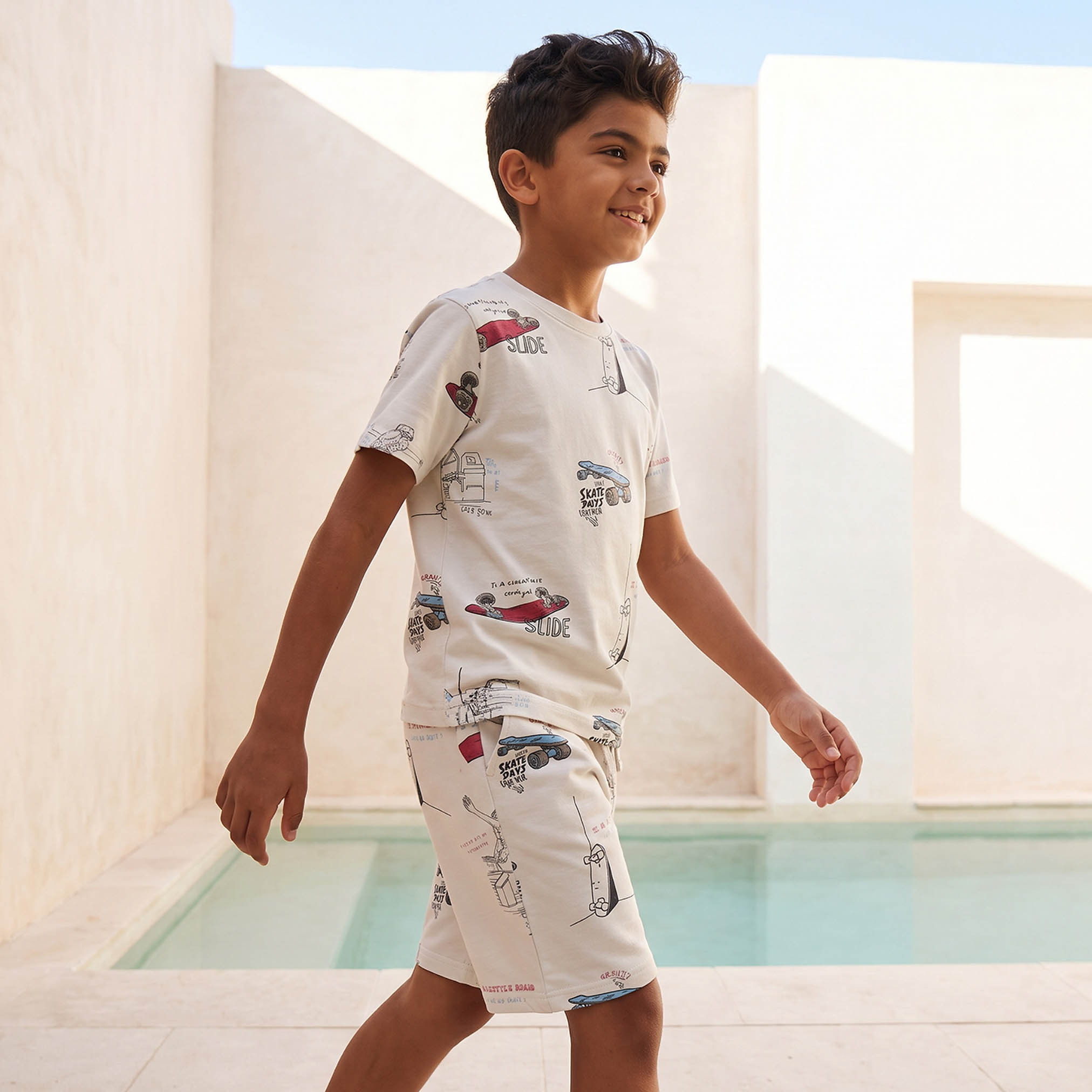 Juniors Knee Length Elasticated Drawstring Shorts with Skateboard Print-boys-clothing-bottoms-shorts-image-6