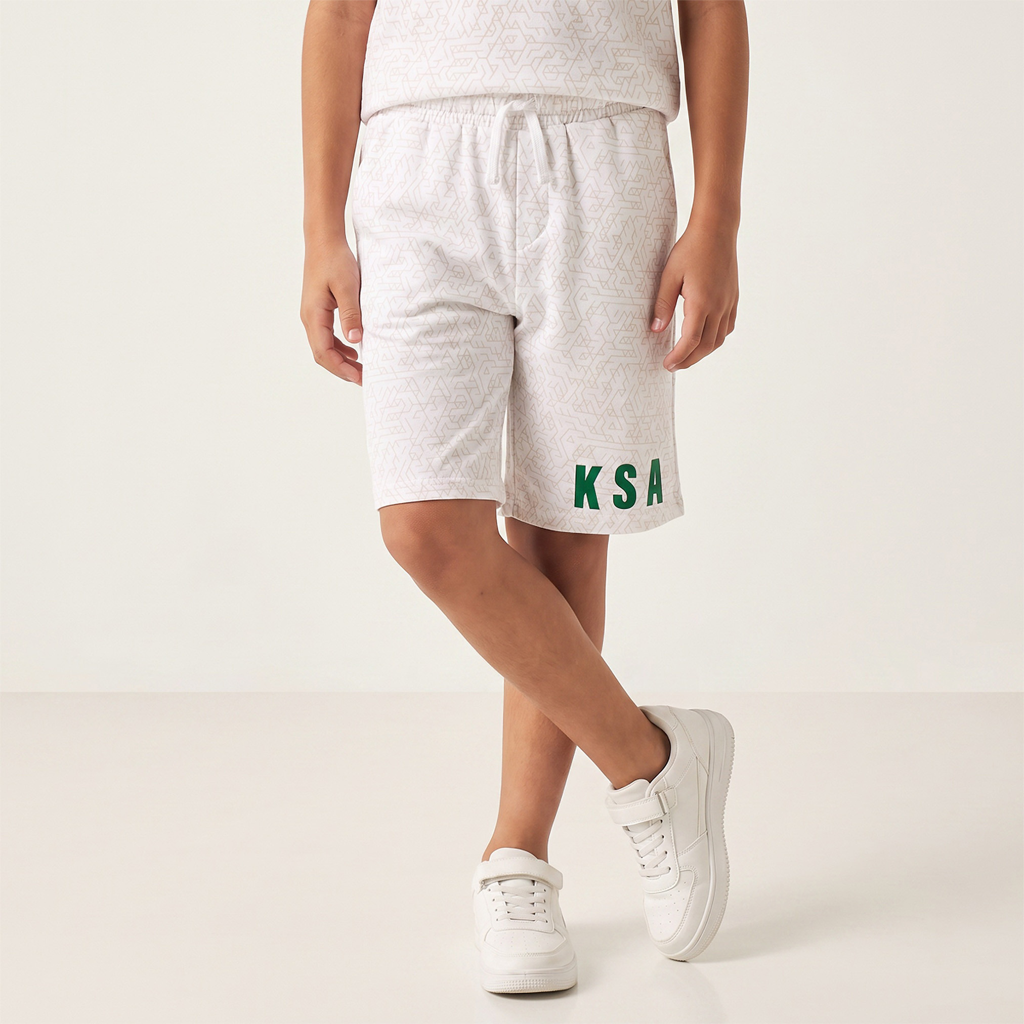 Juniors Knee Length Elasticated Drawstring Waist Shorts with KSA National Day Print-boys-clothing-bottoms-shorts-image-1