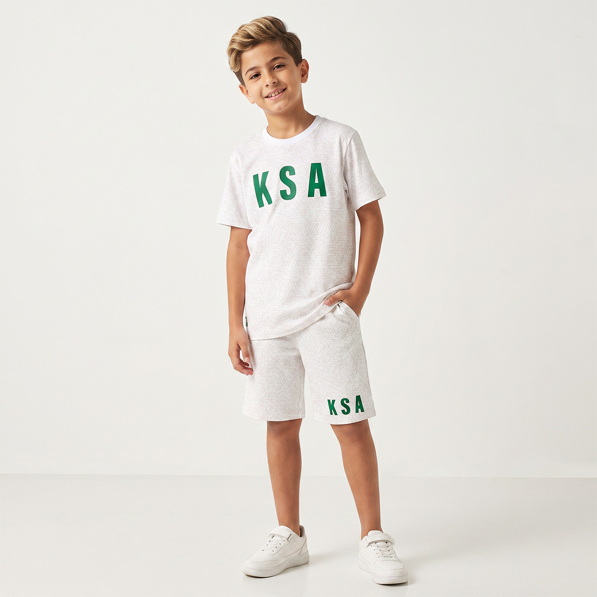 Juniors Knee Length Elasticated Drawstring Waist Shorts with KSA National Day Print-boys-clothing-bottoms-shorts-image-2