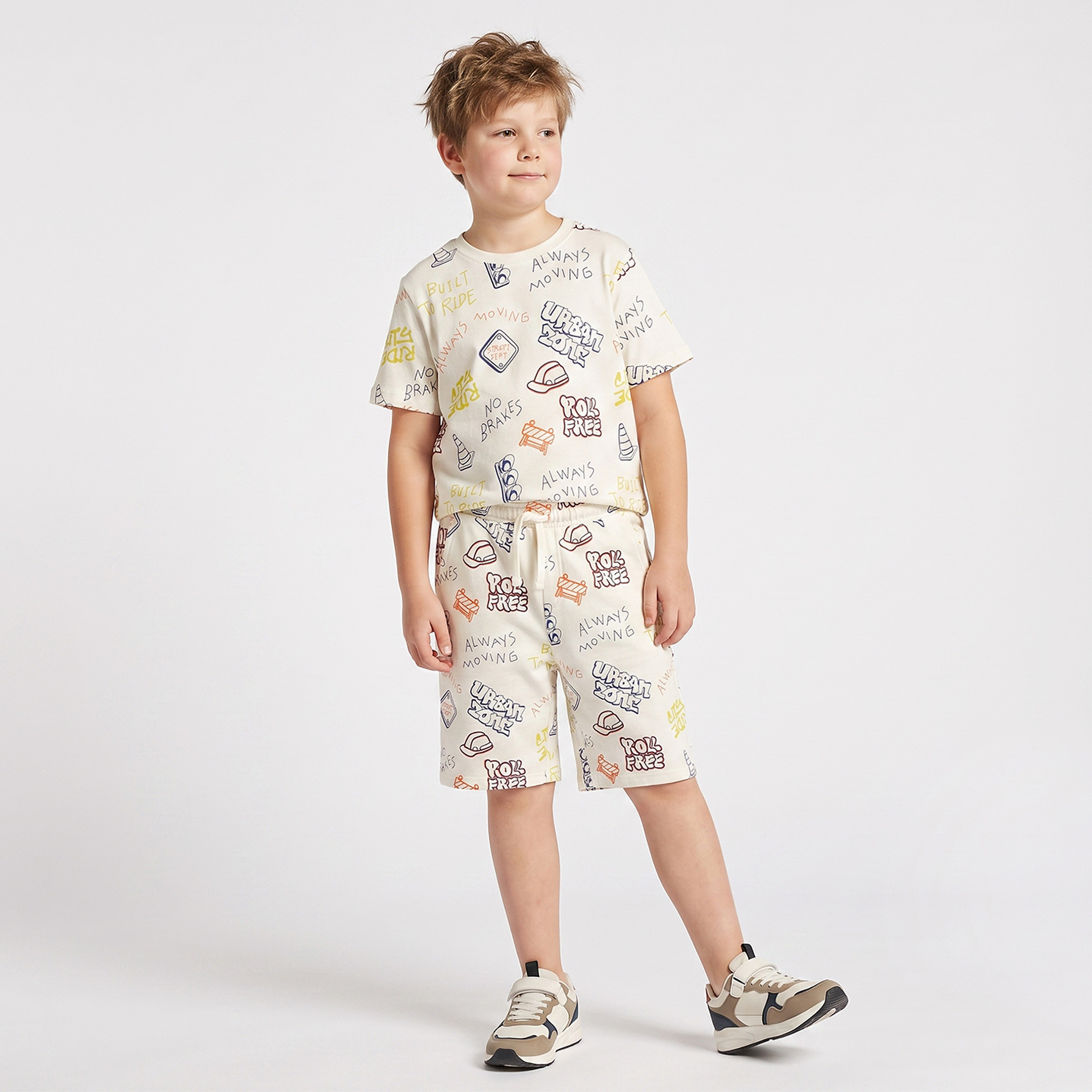Juniors Knee Length Drawstring Waist Shorts with Graphic Print-boys-clothing-bottoms-shorts-image-2