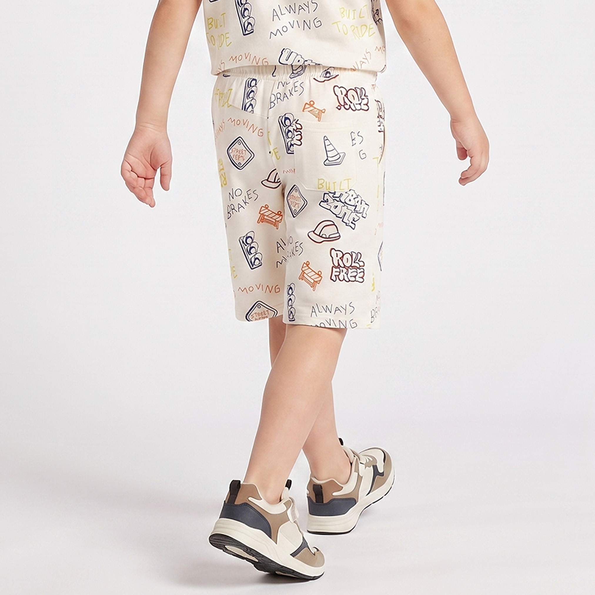Juniors Knee Length Drawstring Waist Shorts with Graphic Print-boys-clothing-bottoms-shorts-image-3