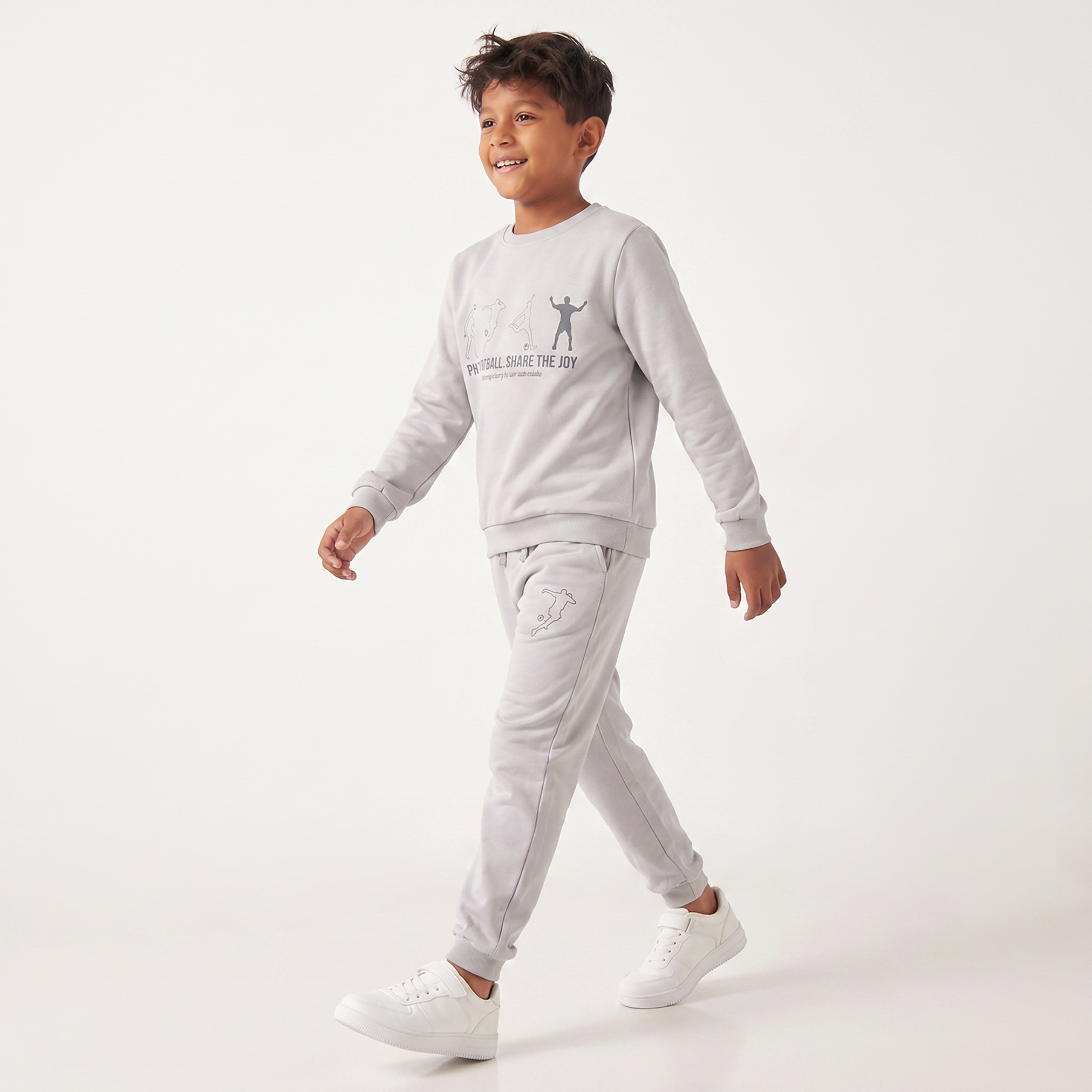 بنطلون رياضي برباط خصر مطاطي وطبعات شعار من جونيورز-boys-clothing-bottoms-joggersandtrackpants-image-3