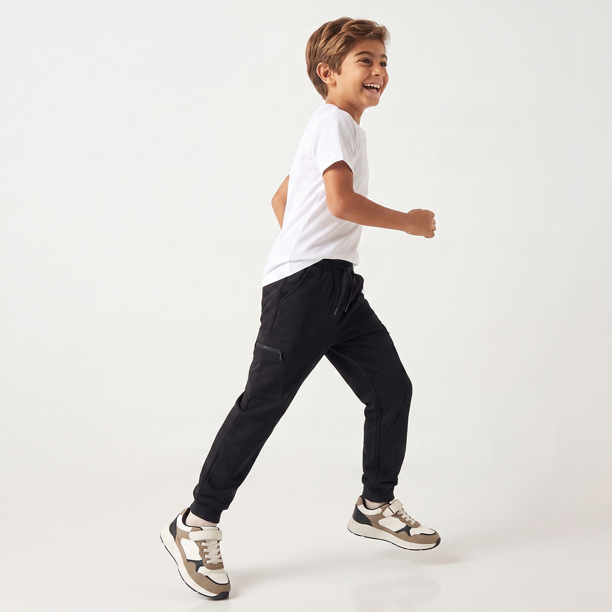 بنطلون رياضي بخصر برباط وجيوب من جونيورز-boys-clothing-bottoms-joggersandtrackpants-image-2