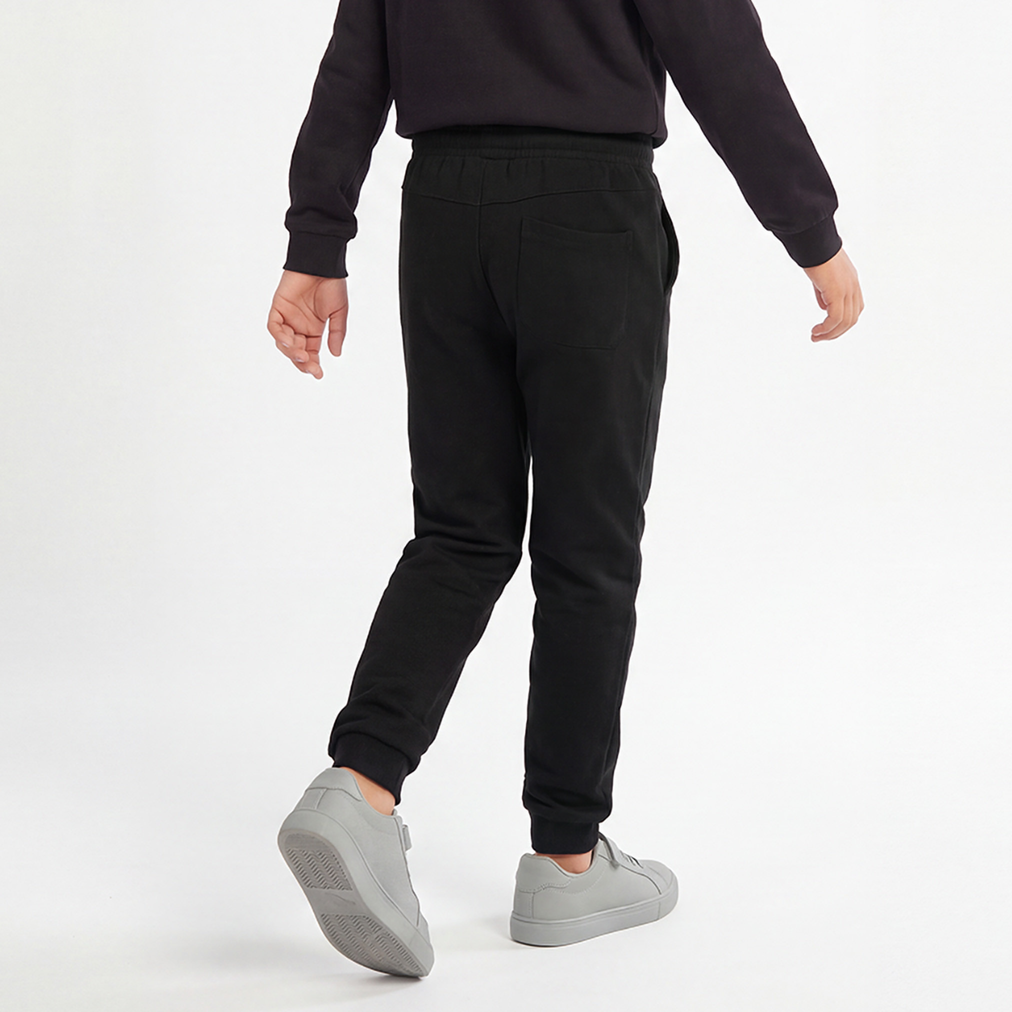 بنطلون رياضي بخصر مطاطي ورباط بطبعة جرافيك من جونيورز-boys-clothing-bottoms-joggersandtrackpants-image-3