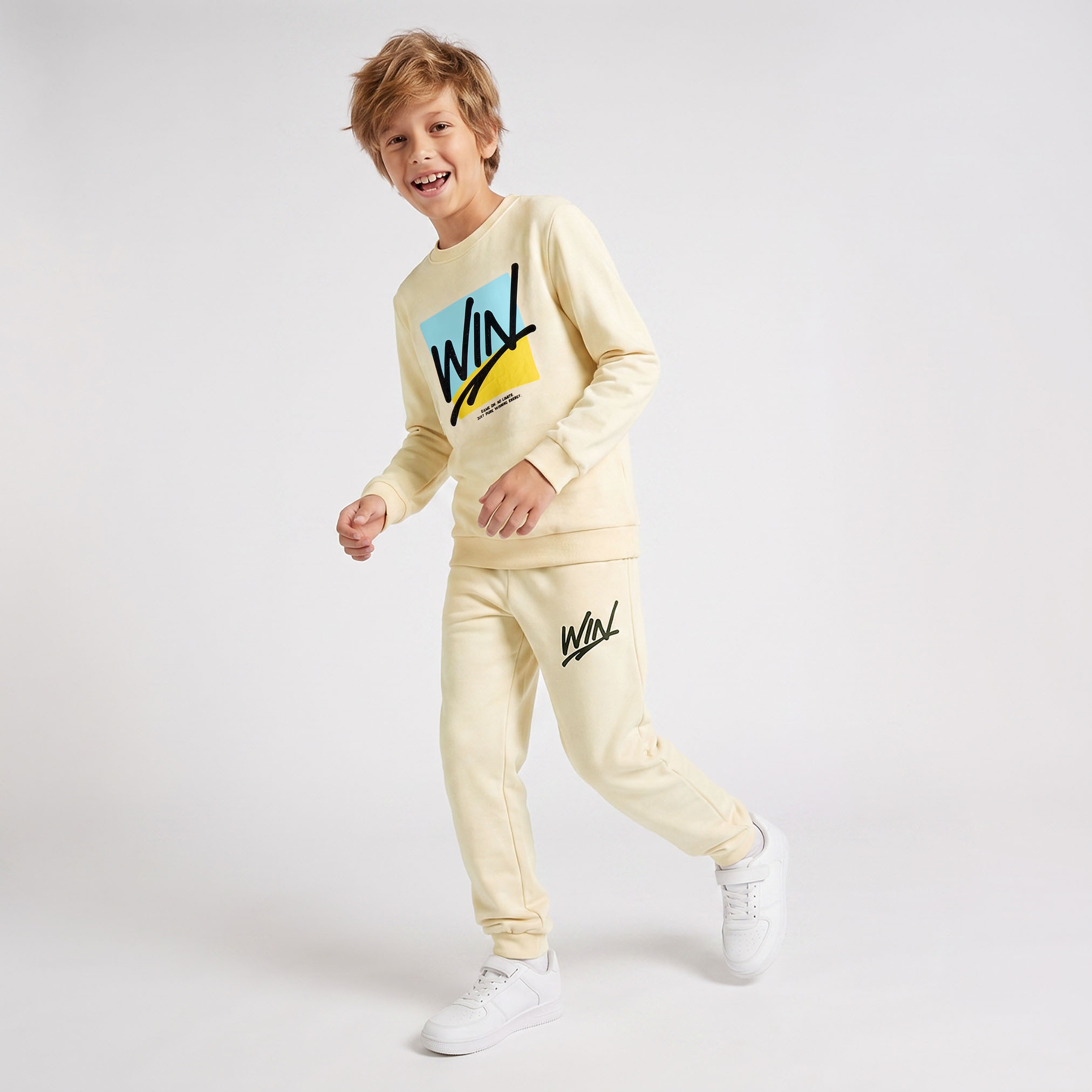 Juniors Crew Neck Long Sleeves Sweatshirt with Slogan Print-boys-clothing-winterwear-sweatshirts-image-5