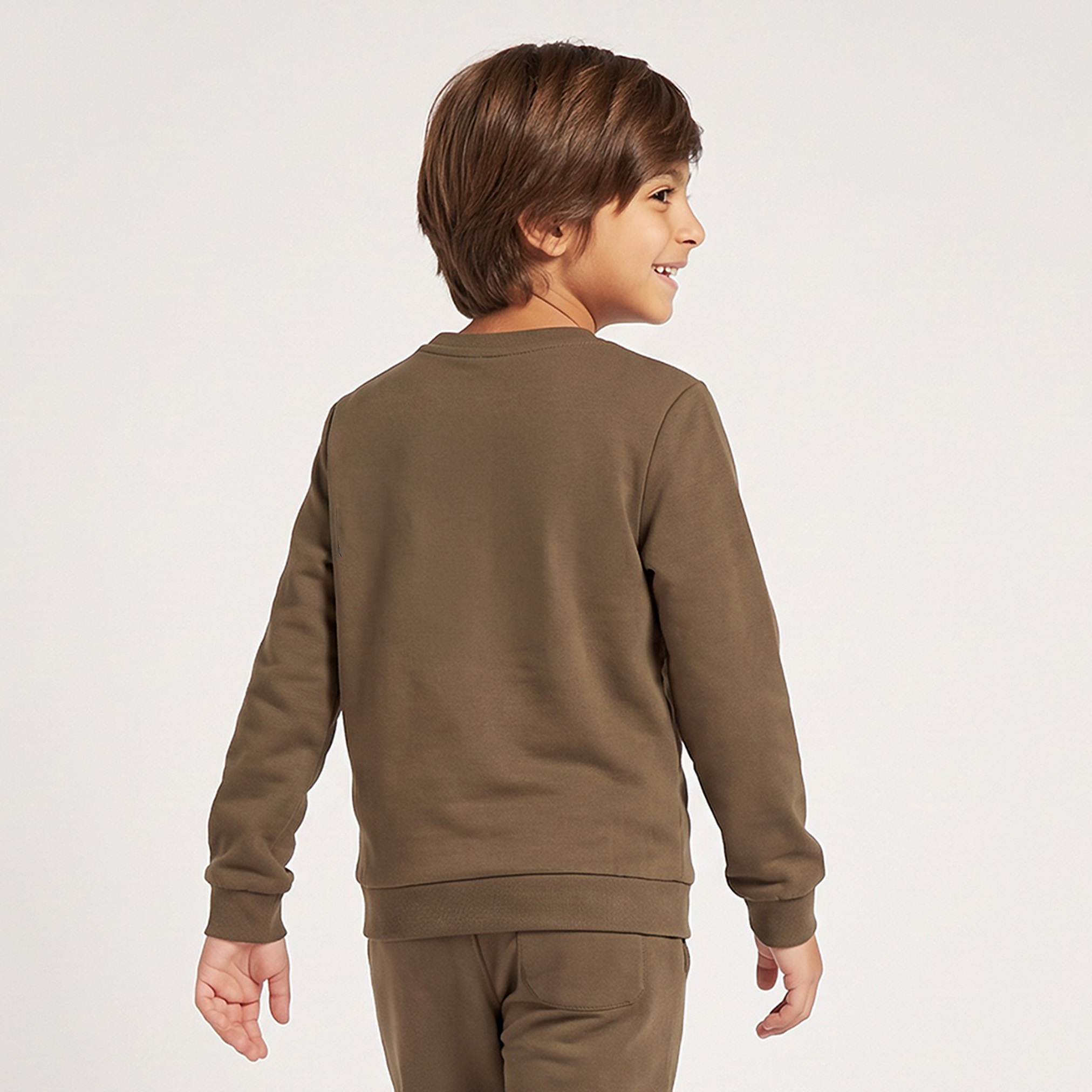 سويت شيرت جونيورز بياقة مستديرة وطبعة عصرية-boys-clothing-winterwear-sweatshirts-image-3