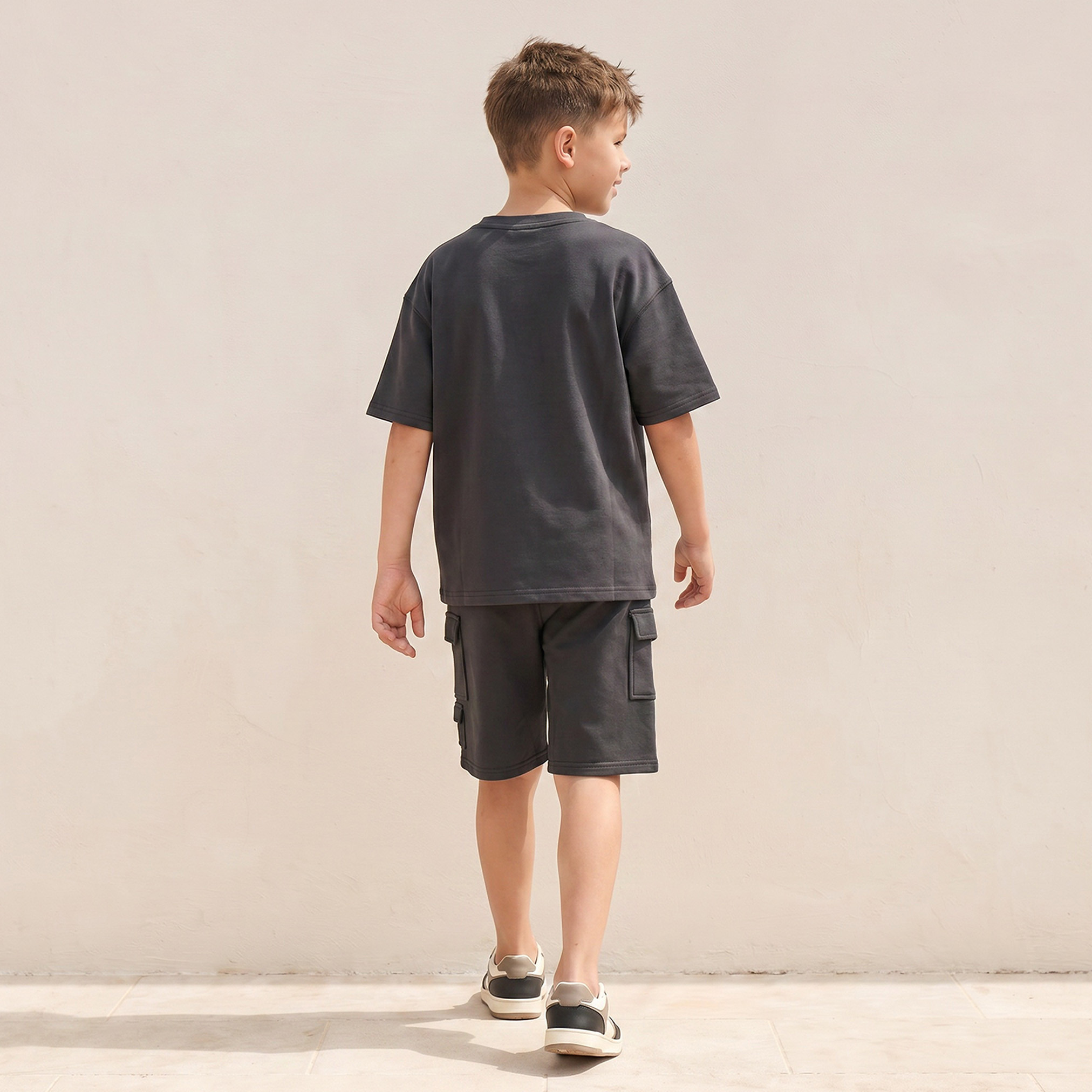 Juniors Crew Neck Short Sleeves T-shirt and Cargo Shorts Set with Slogan Print-boys-clothing-setsandcoords-image-4