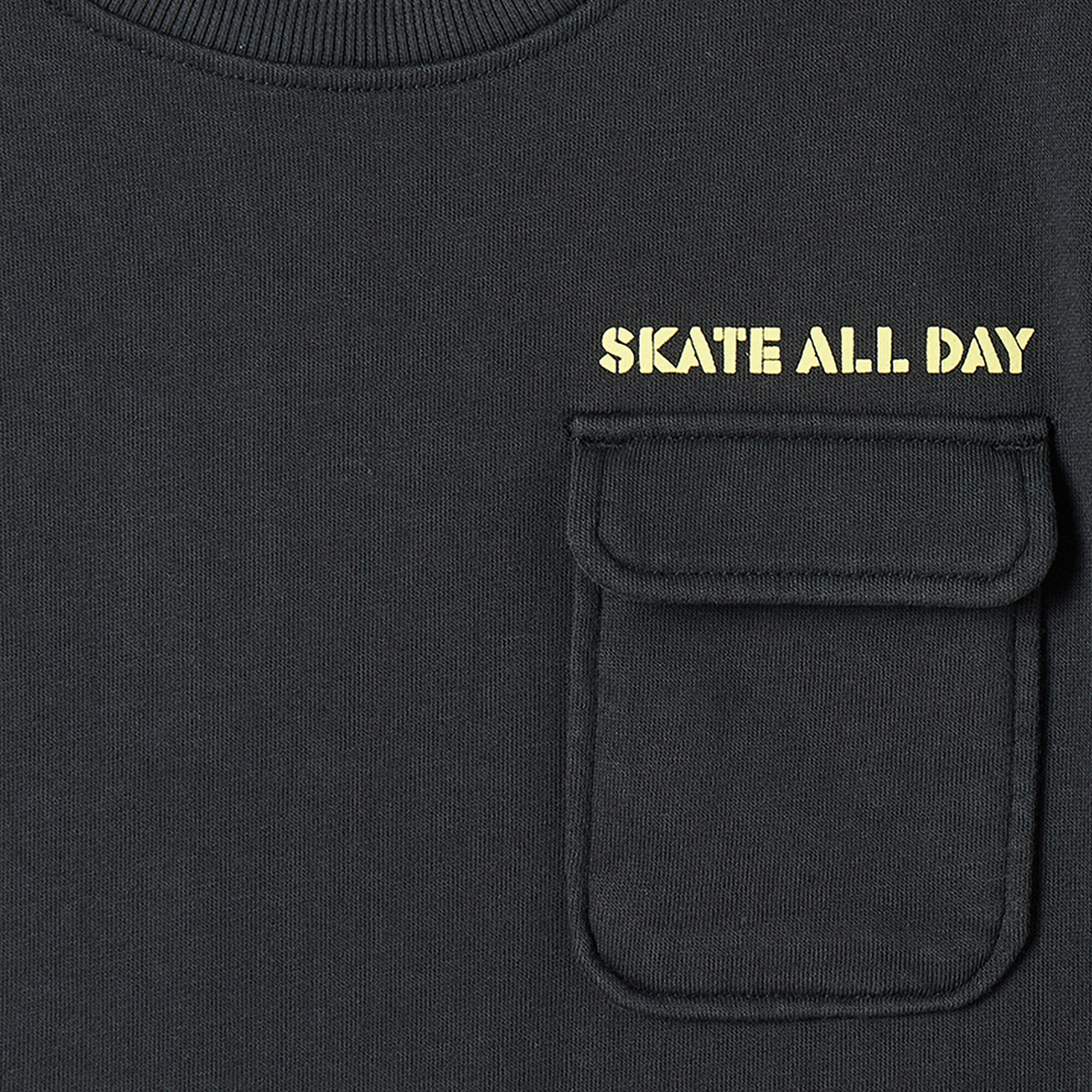 Juniors Crew Neck Short Sleeves T-shirt and Cargo Shorts Set with Slogan Print-boys-clothing-setsandcoords-image-5