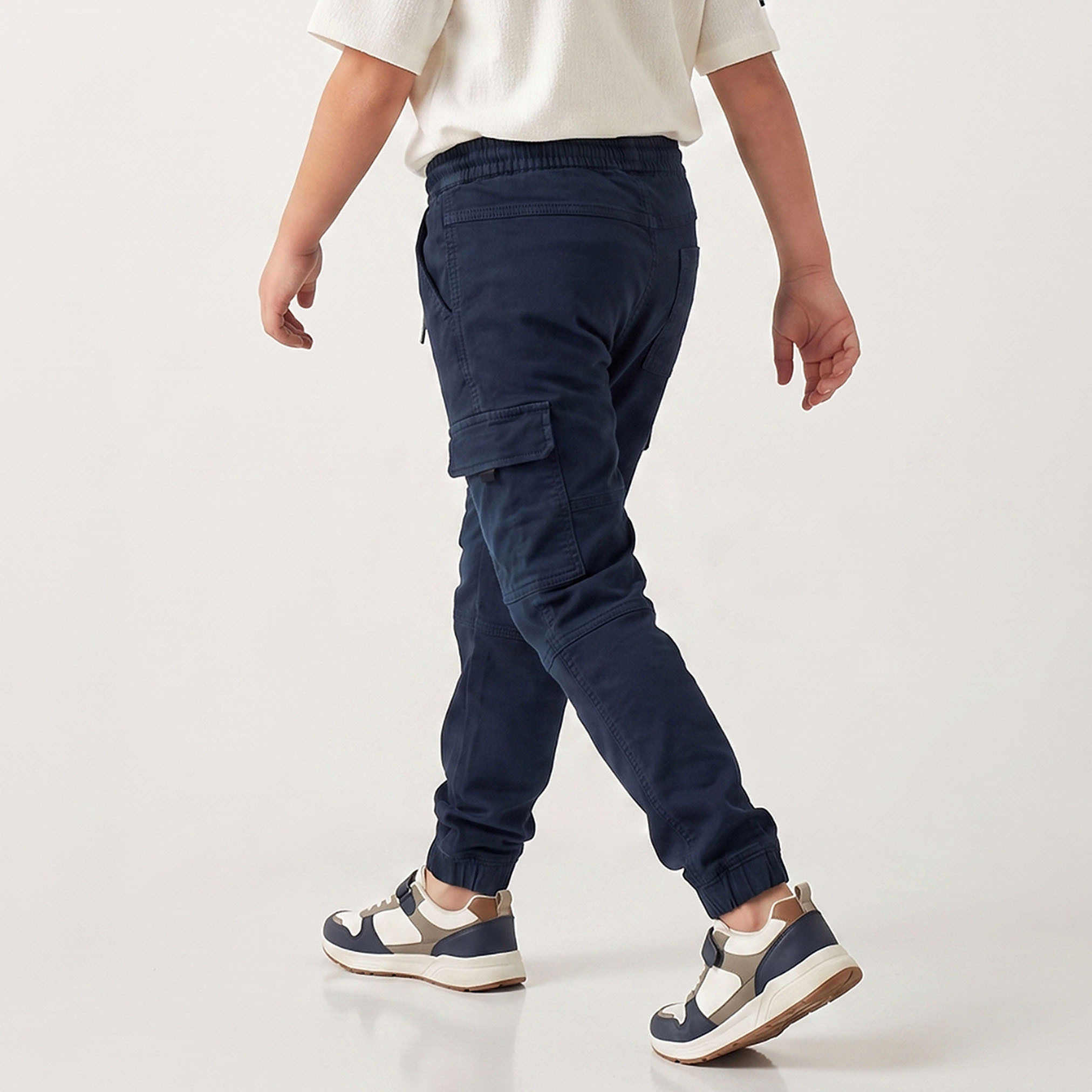 بنطلون بجيوب بطيّة ورباط خصر من جونيورز-boys-clothing-bottoms-trousers-image-2
