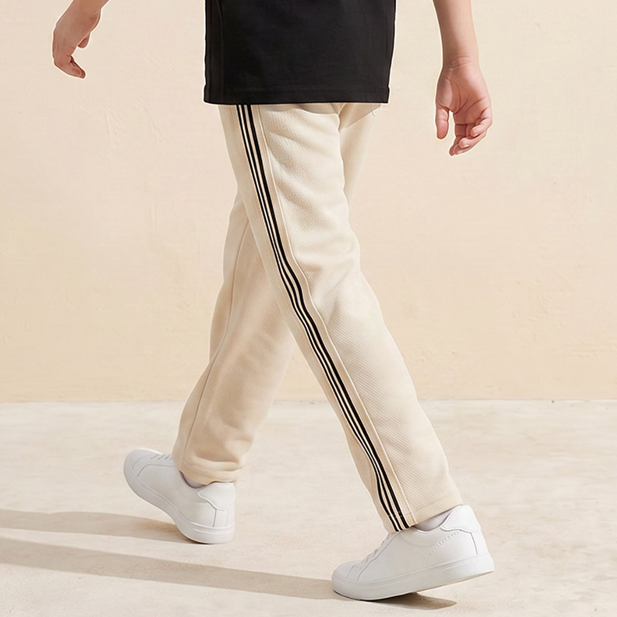Juniors Drawstring Waistband Joggers with Striped Detail-boys-clothing-bottoms-joggersandtrackpants-image-3