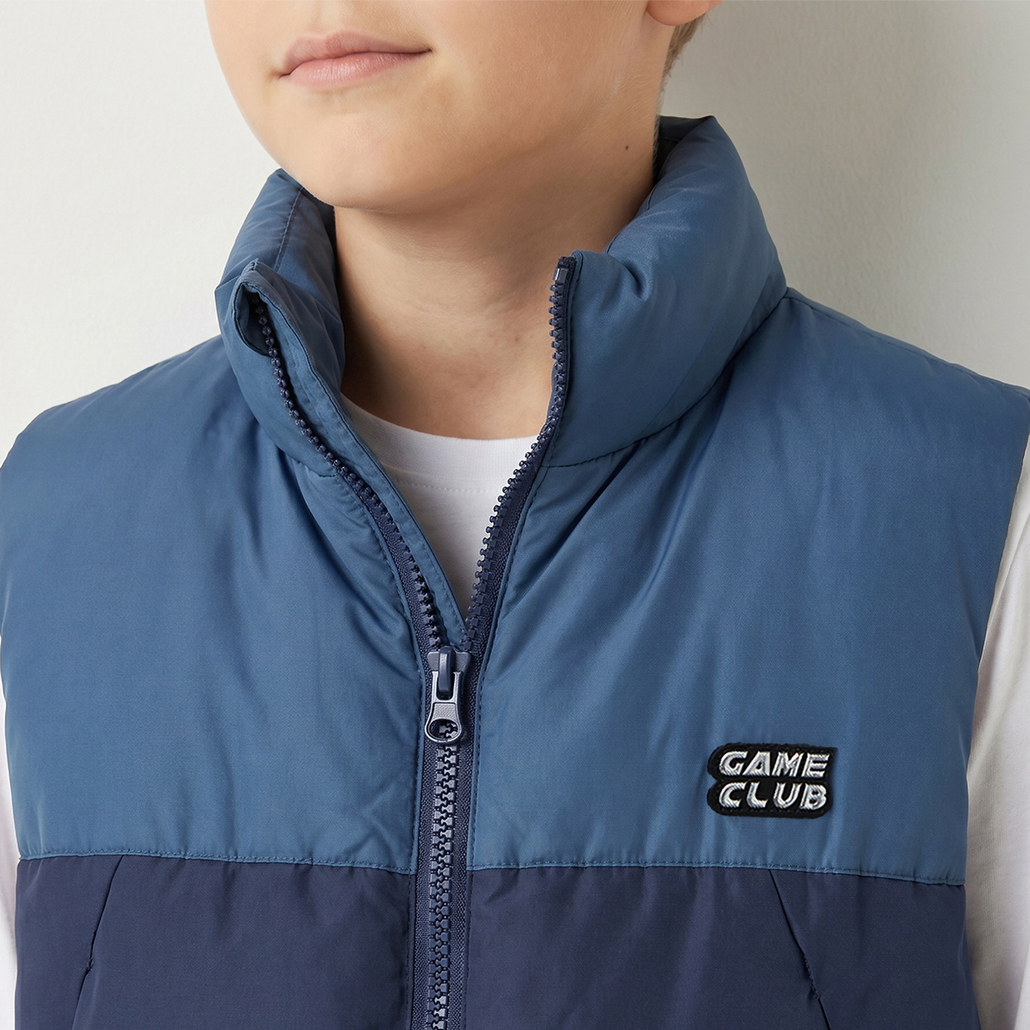 Juniors Colourblock Gilet with Zip Closure-boys-clothing-jacketsandcoats-image-6