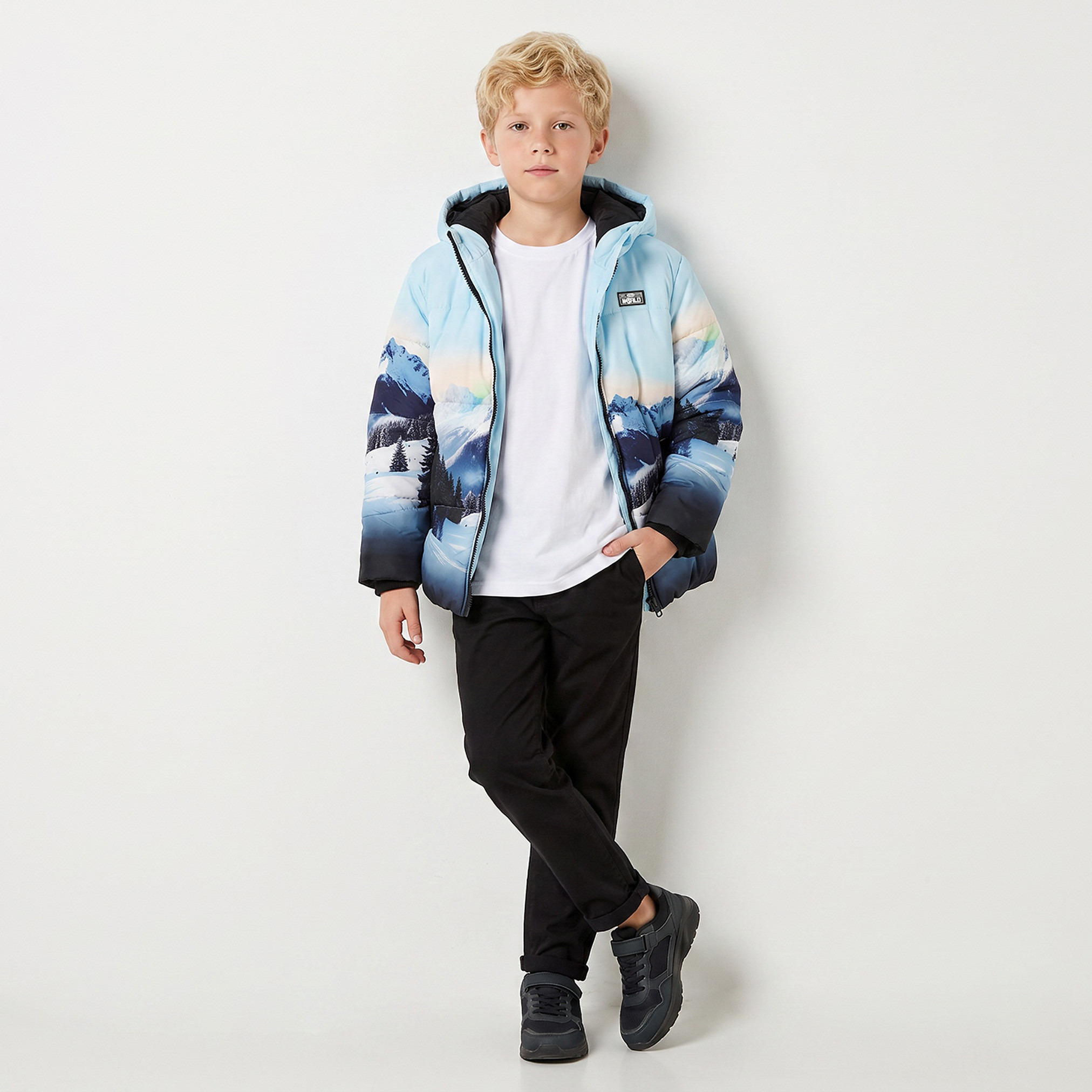 جاكيت منفوخ بطبعات جبال مع قبعة من جونيورز-boys-clothing-jacketsandcoats-image-2