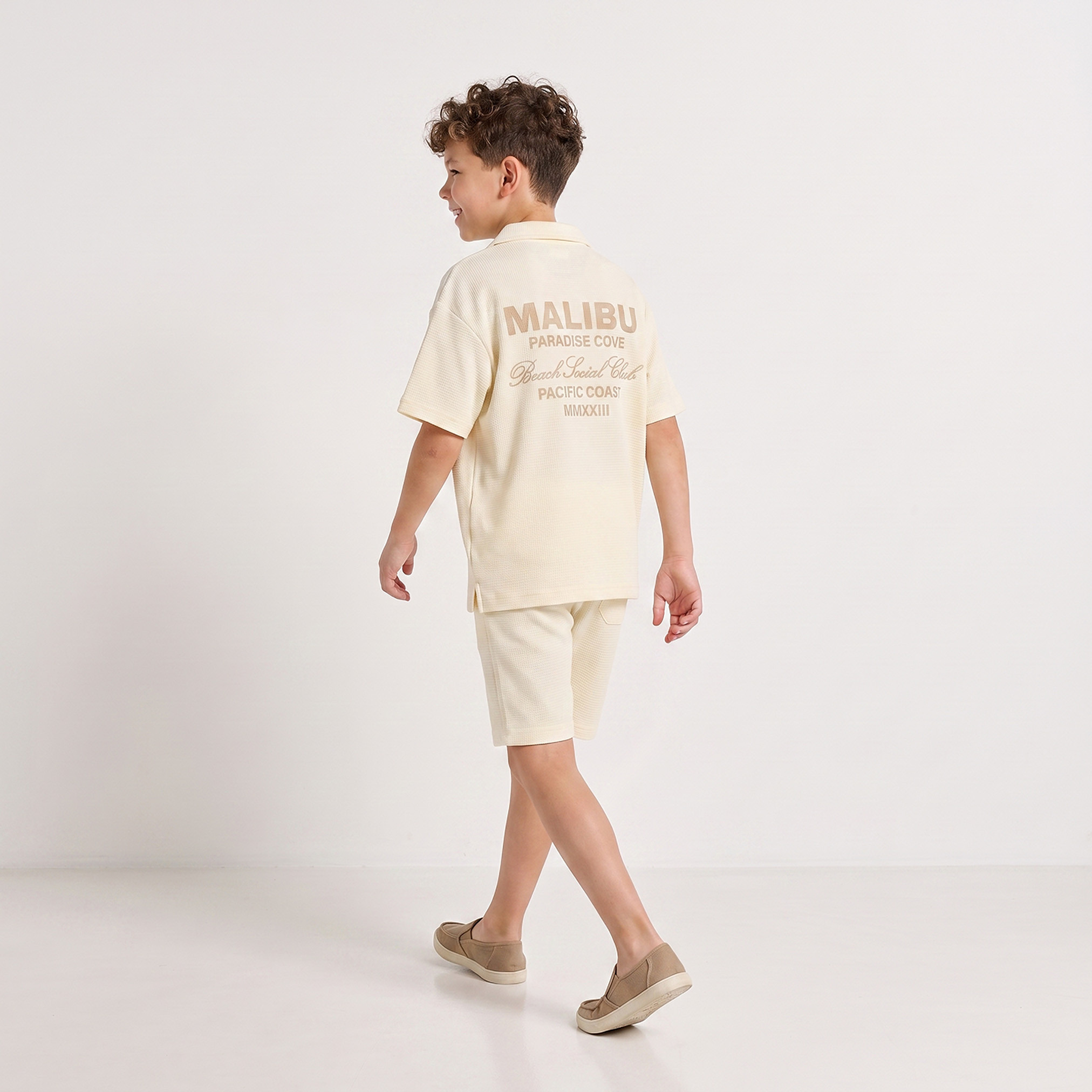 Juniors Collared Short Sleeves Shirt and Shorts Set with Texture Detail-boys-clothing-setsandcoords-image-3