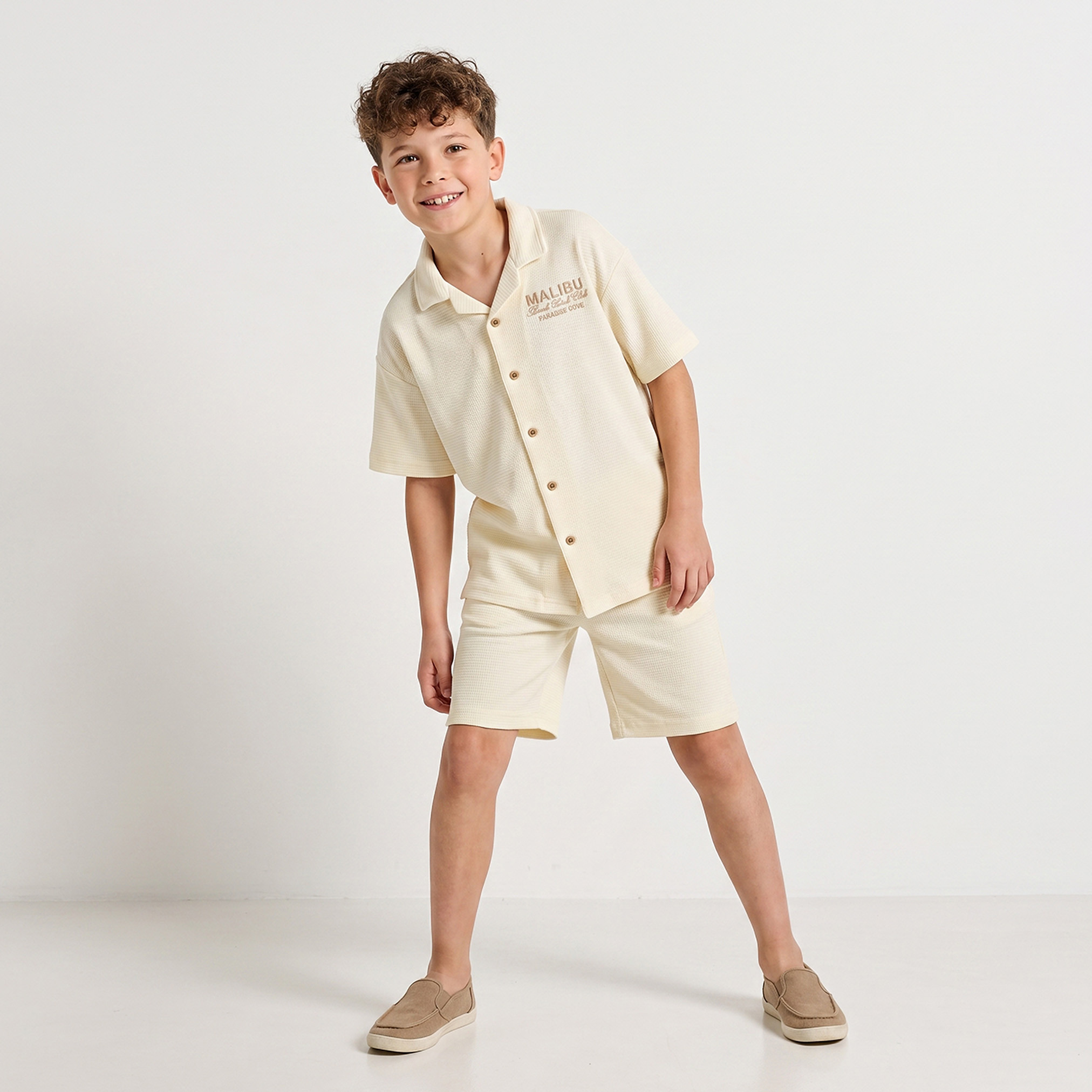Juniors Collared Short Sleeves Shirt and Shorts Set with Texture Detail-boys-clothing-setsandcoords-image-5