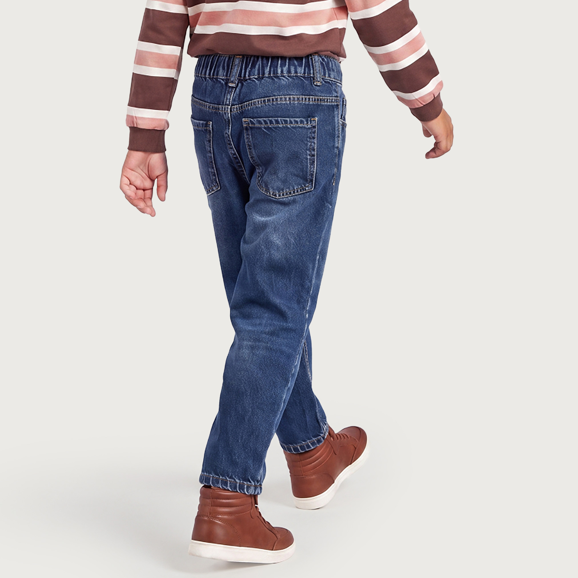 بنطلون جينز بقصة عادية وجيوب من جونيورز-boys-clothing-bottoms-jeans-image-3