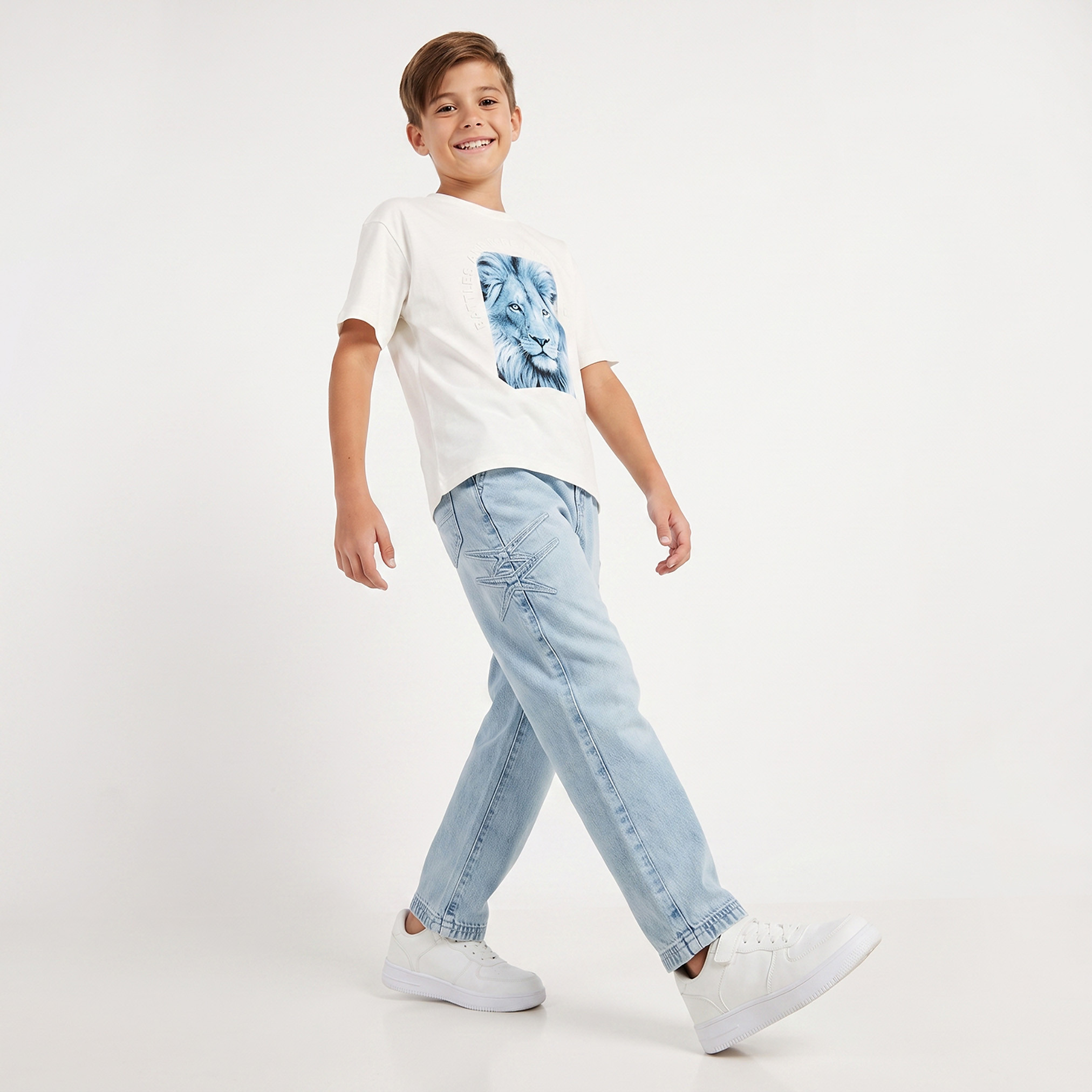 Juniors Jeans with Star Embroidery-boys-clothing-bottoms-jeans-image-4