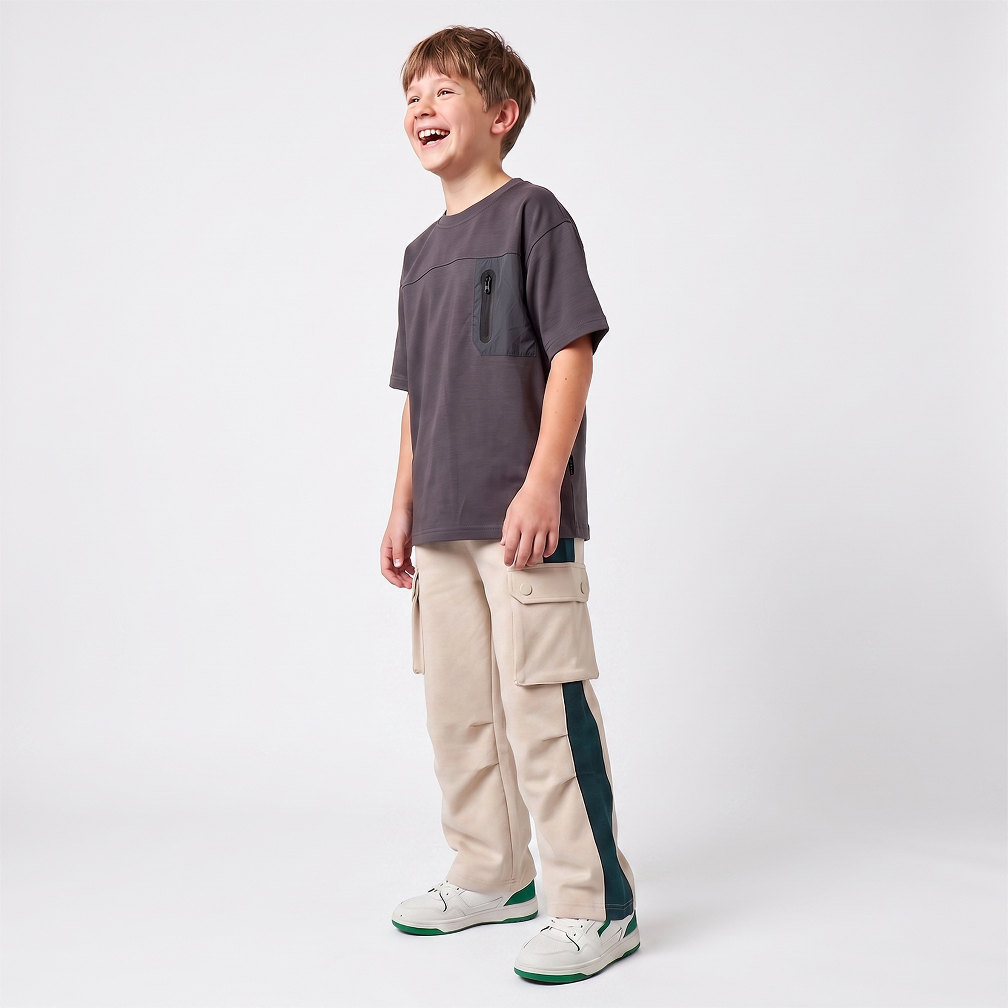 بنطلون رياضي بخصر مطاطي ورباط وجيوب من إكس واي زد-boys-clothing-bottoms-joggersandtrackpants-image-2