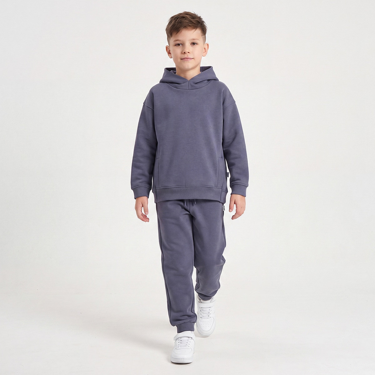 طقم سويت شيرت بغطاء رأس وأكمام طويلة وبنطلون رياضي بجيوب من إكس واي زد-boys-clothing-setsandcoords-image-1