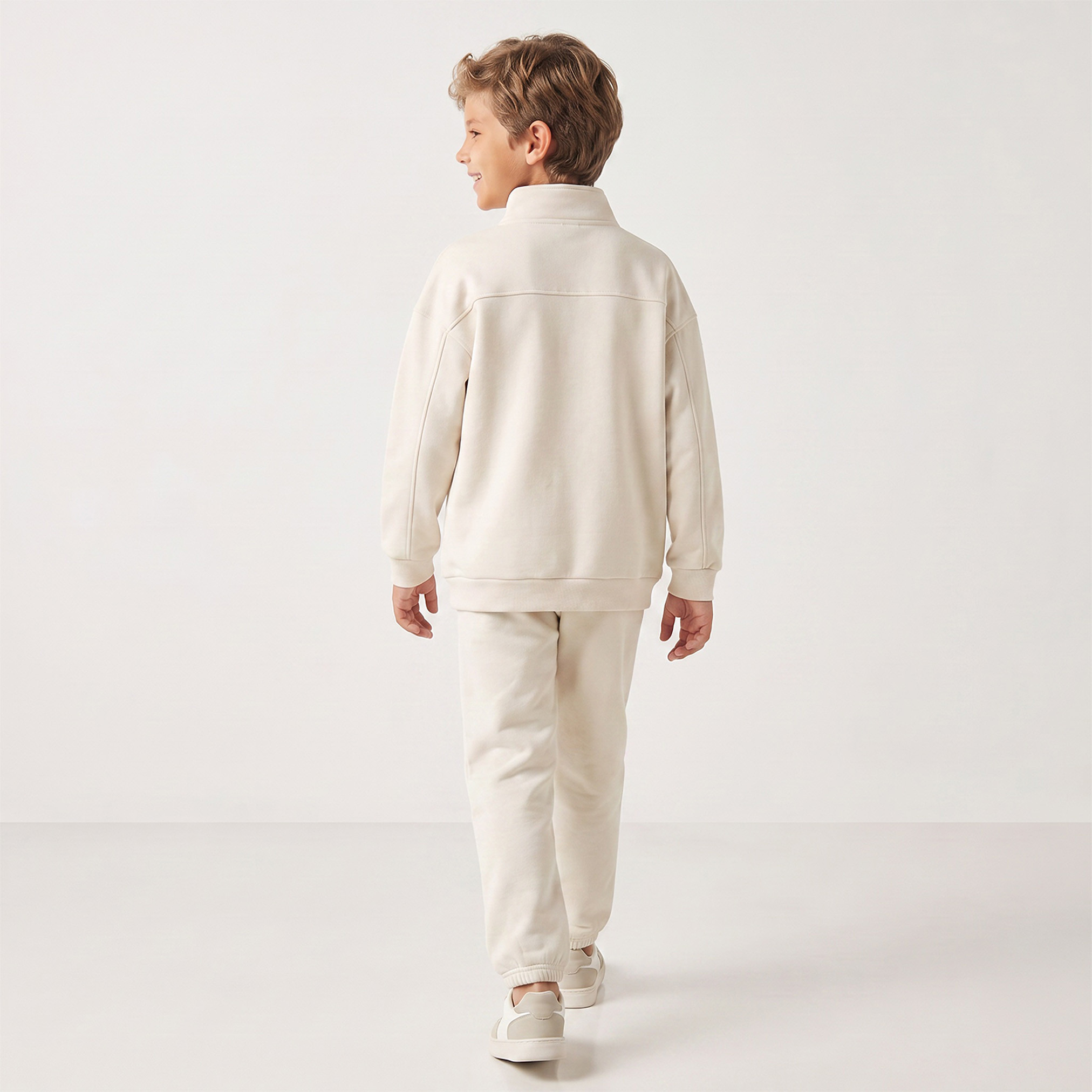 Eligo High Neck Long Sleeves Sweatshirt and Joggers Set with Pockets-boys-clothing-setsandcoords-image-4