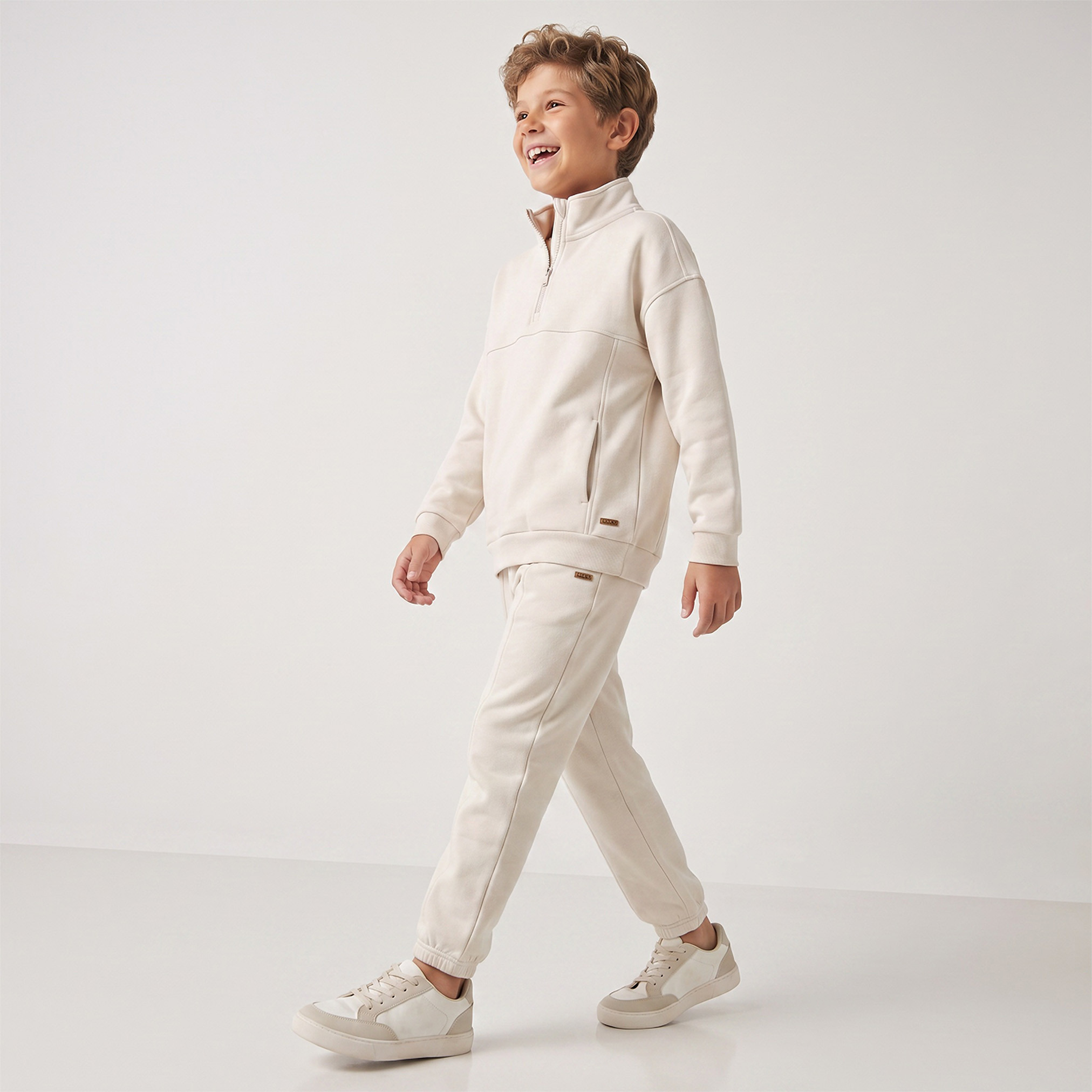 Eligo High Neck Long Sleeves Sweatshirt and Joggers Set with Pockets-boys-clothing-setsandcoords-image-8