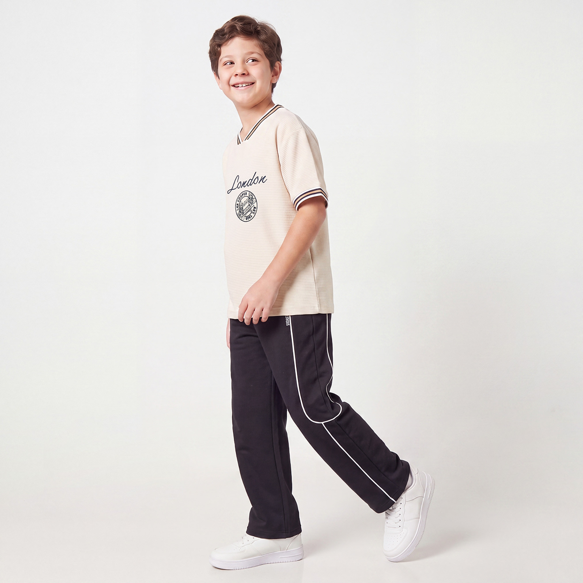 Lee Cooper V-Neck Short Sleeves T-shirt with London Embroidery-boys-clothing-tshirtsandpolos-image-2