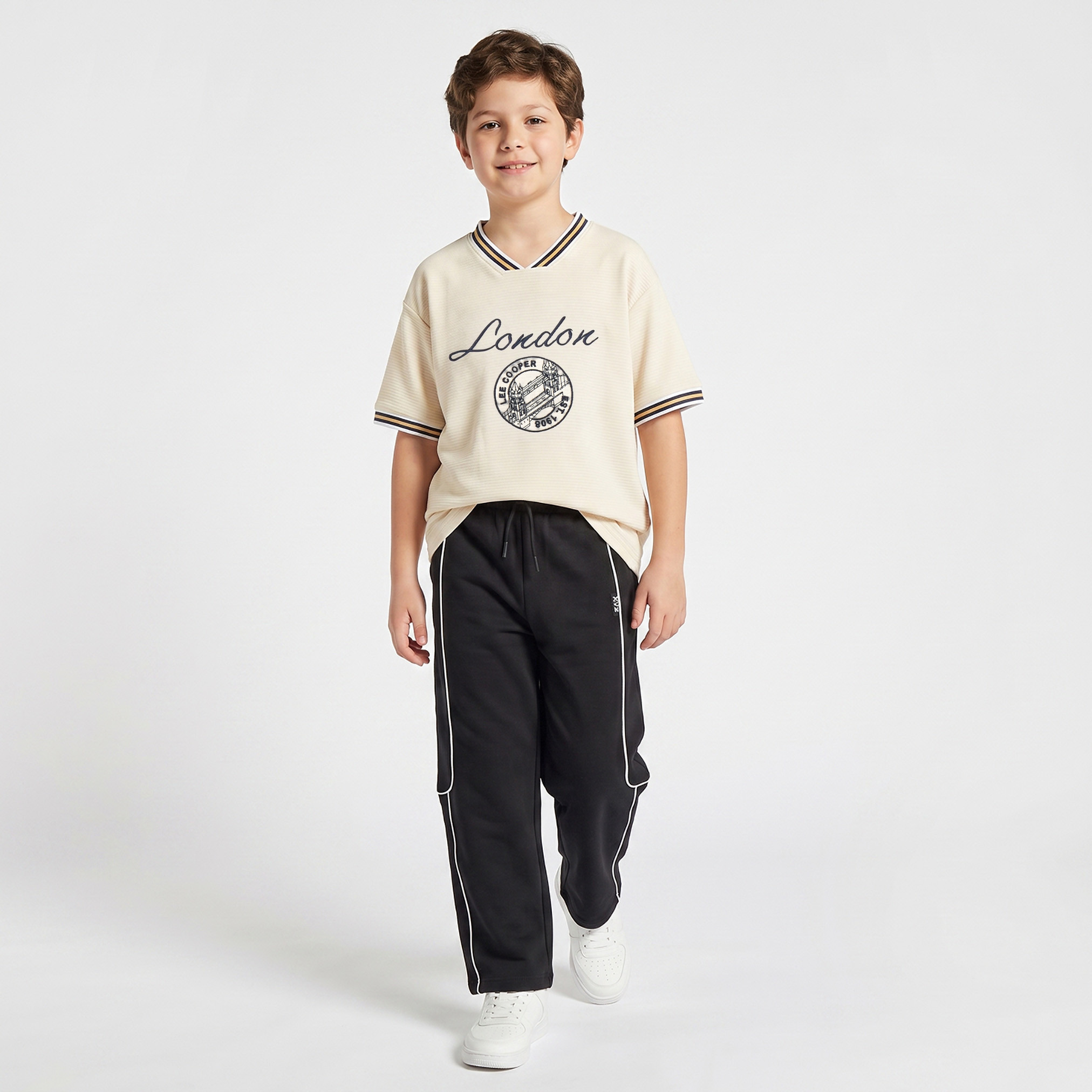 Lee Cooper V-Neck Short Sleeves T-shirt with London Embroidery-boys-clothing-tshirtsandpolos-image-4