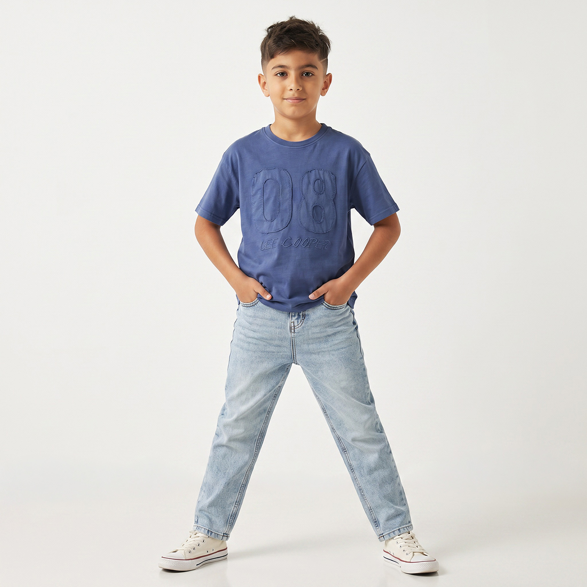 تيشيرت بياقة مستديرة وأكمام قصيرة وشعار مطرز من لي كوبر-boys-clothing-tshirtsandpolos-image-3