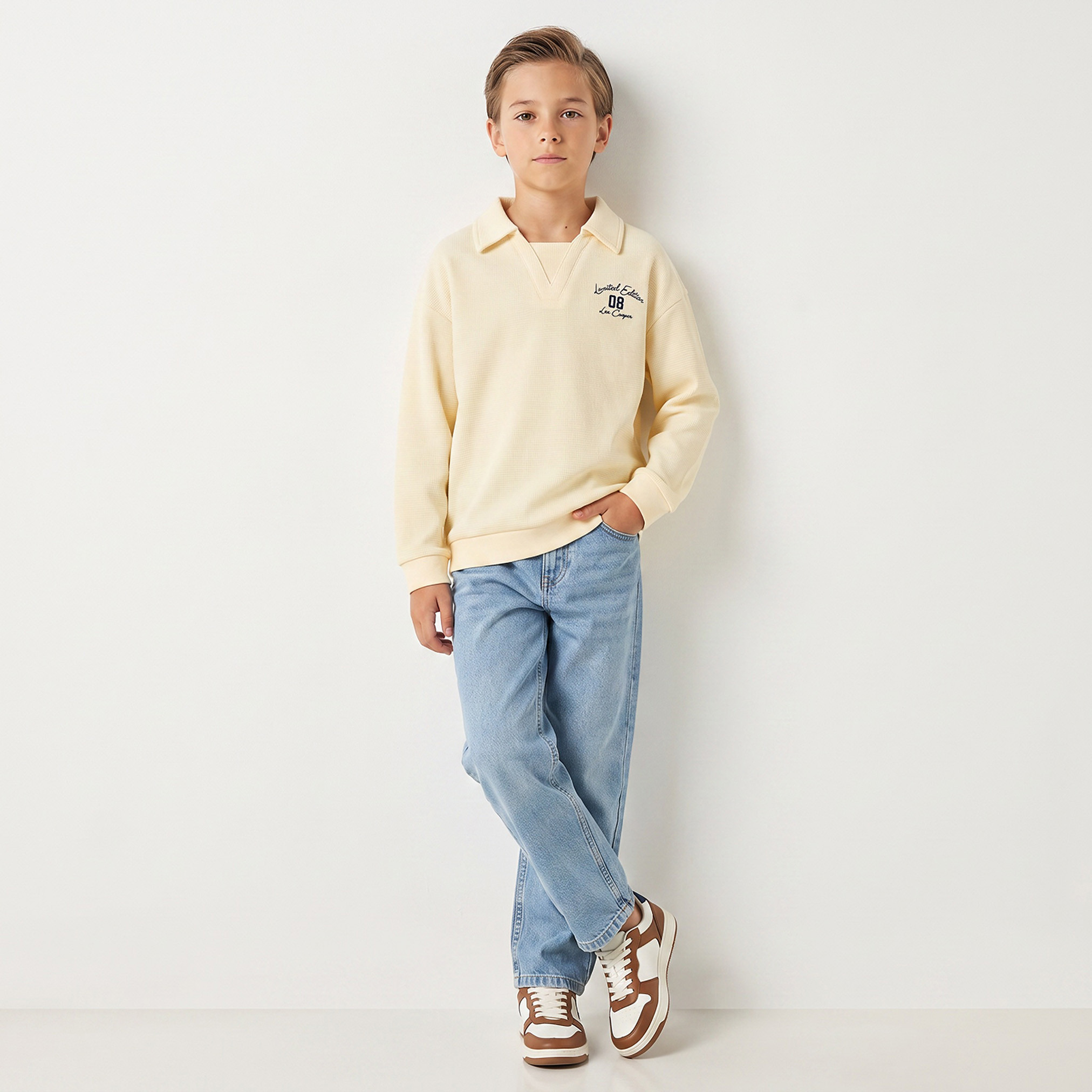 سويت شيرت بياقة عادية وتطريز شعار من لي كوبر-boys-clothing-winterwear-sweatshirts-image-2