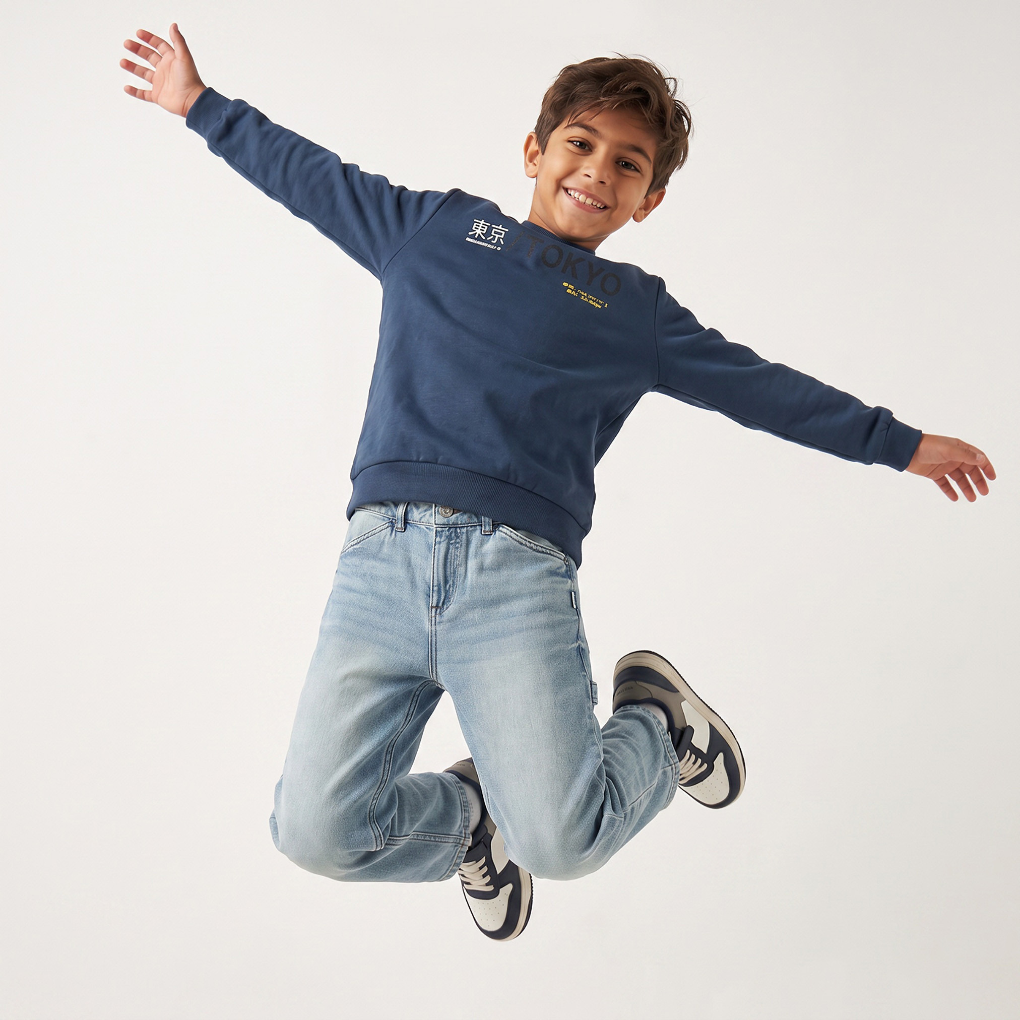 Juniors Washed Mid-Rise Loose Fit Jeans with Pocket-boys-clothing-bottoms-jeans-image-5