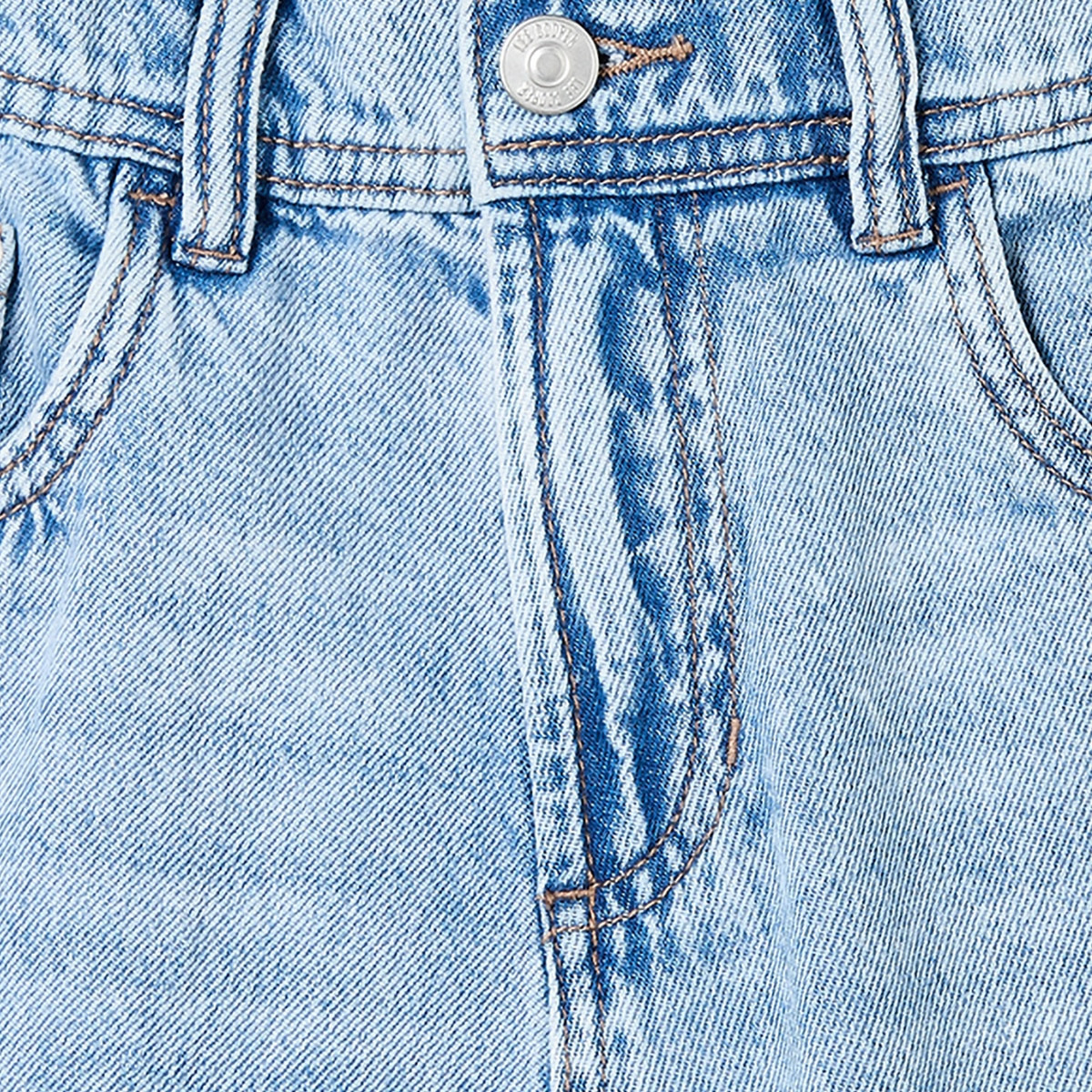 شورت جينز طول الركبة بجيوب وزر على الخصر من  لي كوبر-boys-clothing-bottoms-shorts-image-4