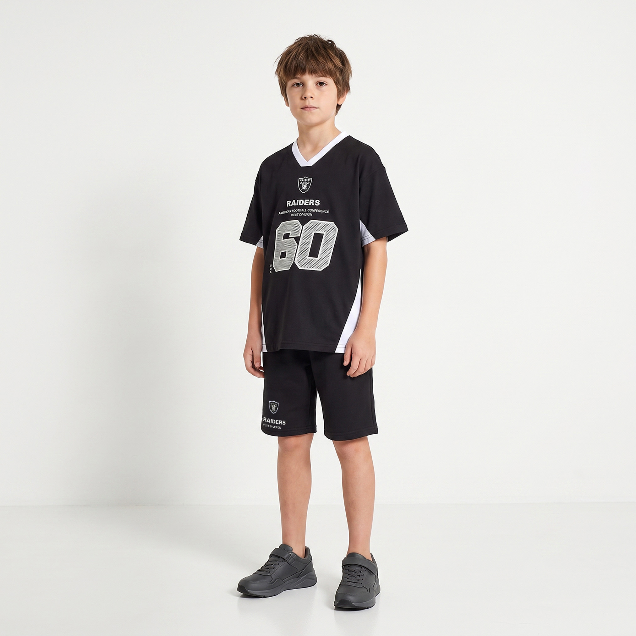 طقم تيشيرت بياقة V وأكمام قصيرة وشورت بطبعات كرة قدم من إن إف إل-boys-clothing-setsandcoords-image-1