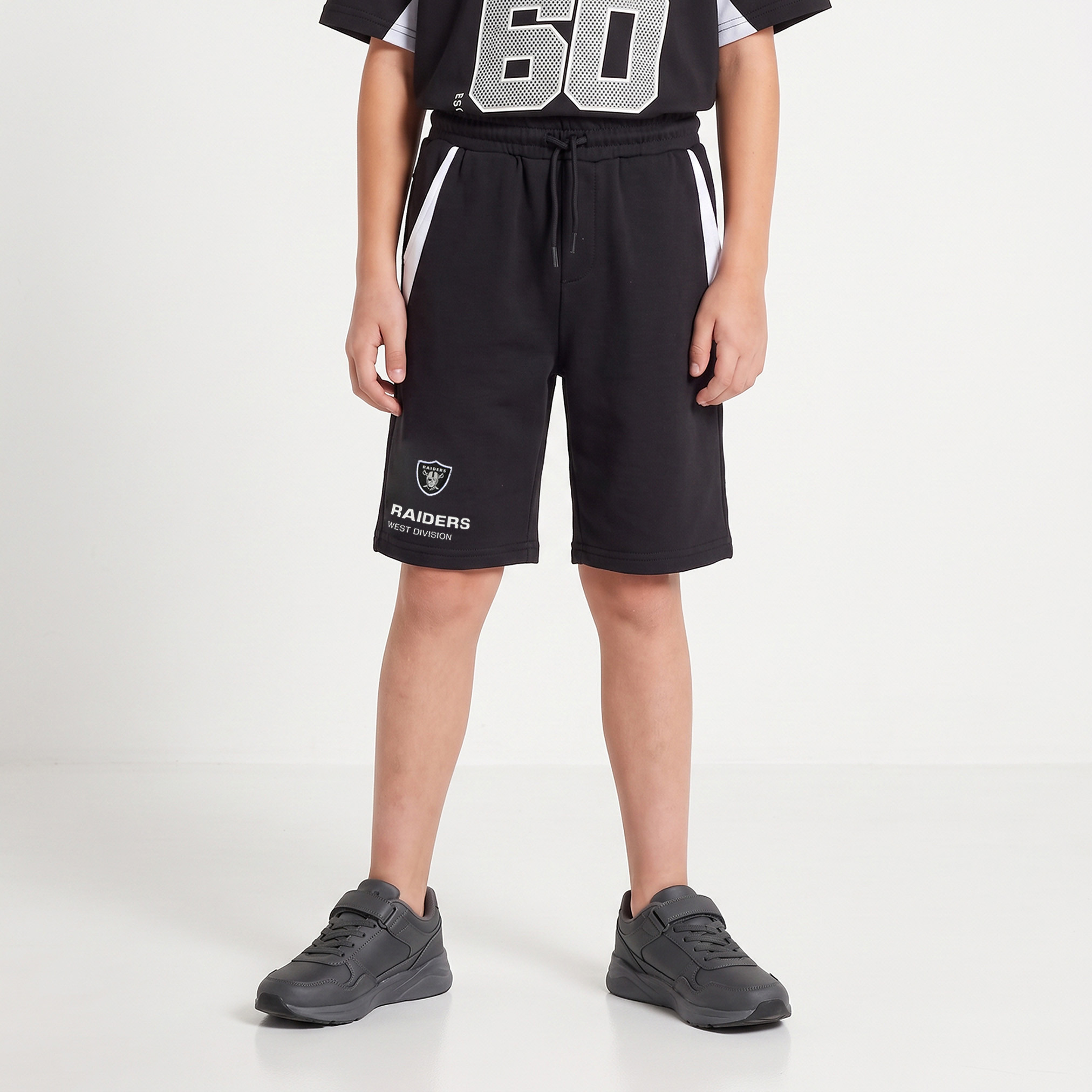 طقم تيشيرت بياقة V وأكمام قصيرة وشورت بطبعات كرة قدم من إن إف إل-boys-clothing-setsandcoords-image-3