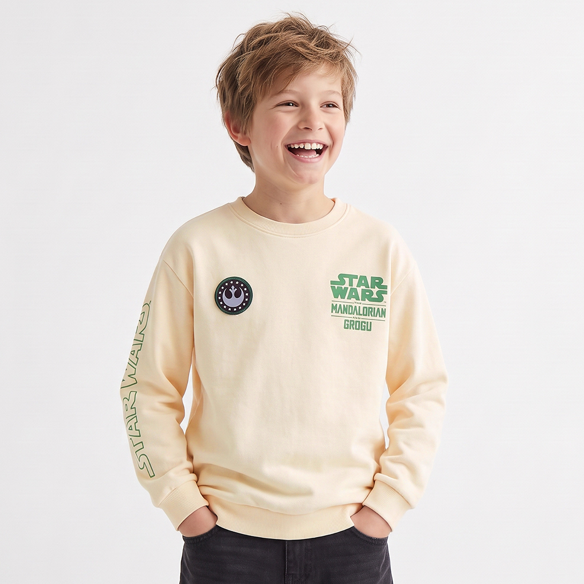 سويت شيرت بأكمام طويلة وطبعات ستار وورز من ديزني-boys-clothing-winterwear-sweatshirts-image-1
