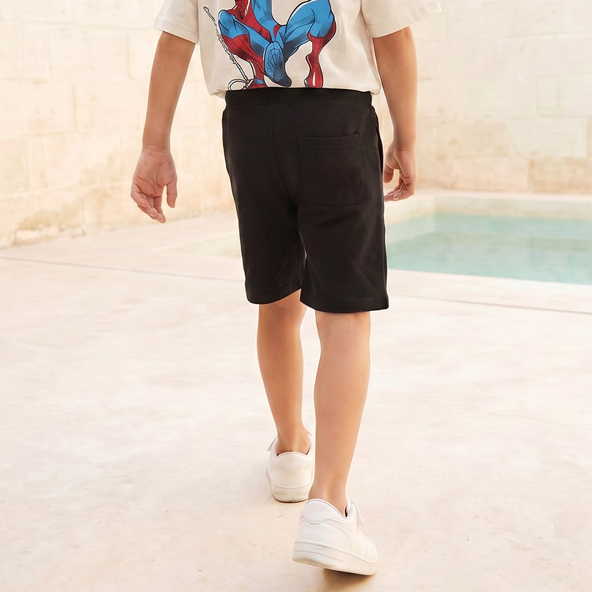 شورت بطول الركبة بخصر مطاطي ورباط وطبعات سبايدر مان-boys-clothing-bottoms-shorts-image-3
