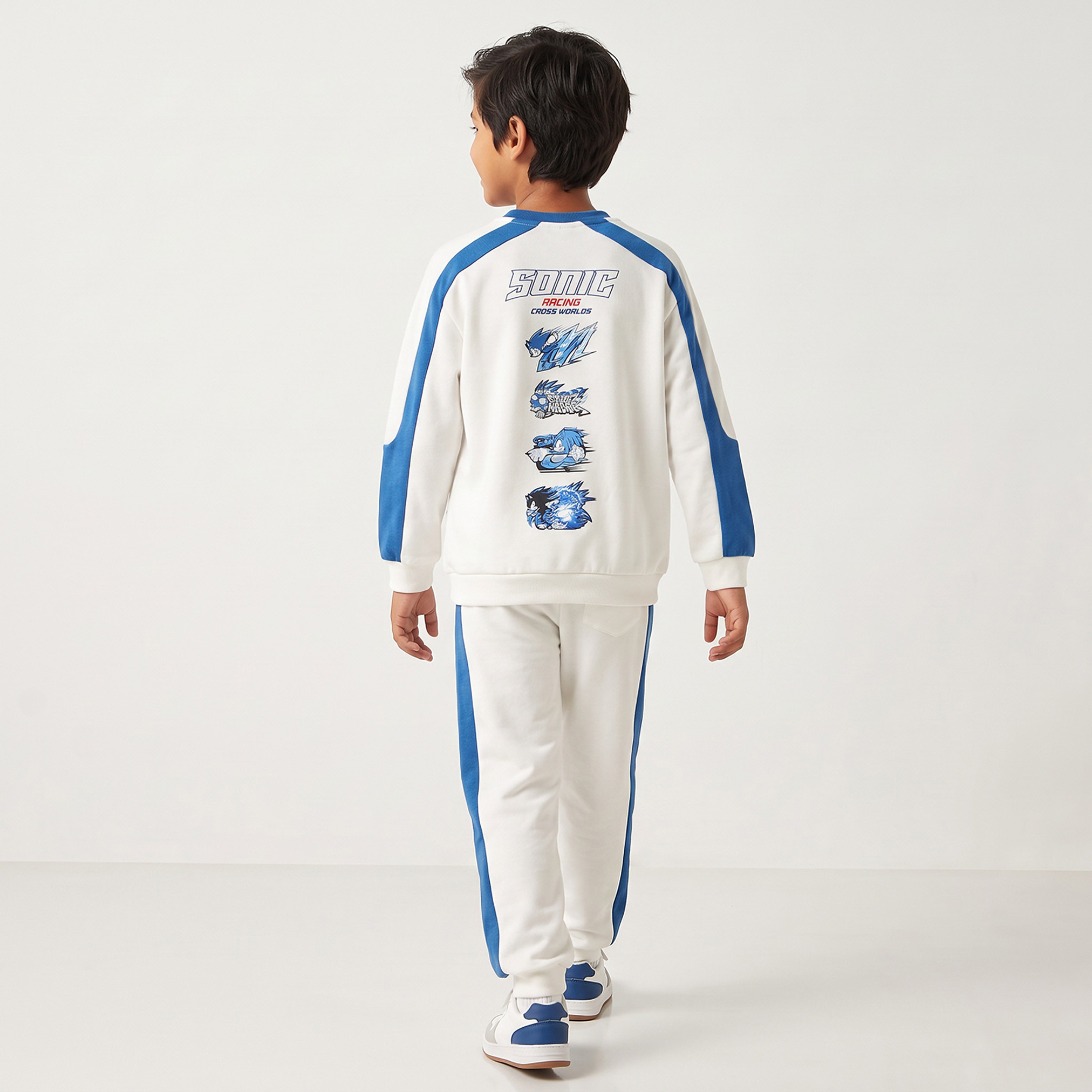 V-Neck Long Sleeves Sweatshirt and Joggers Set with Sonic the Hedgehog Print-boys-clothing-setsandcoords-image-4