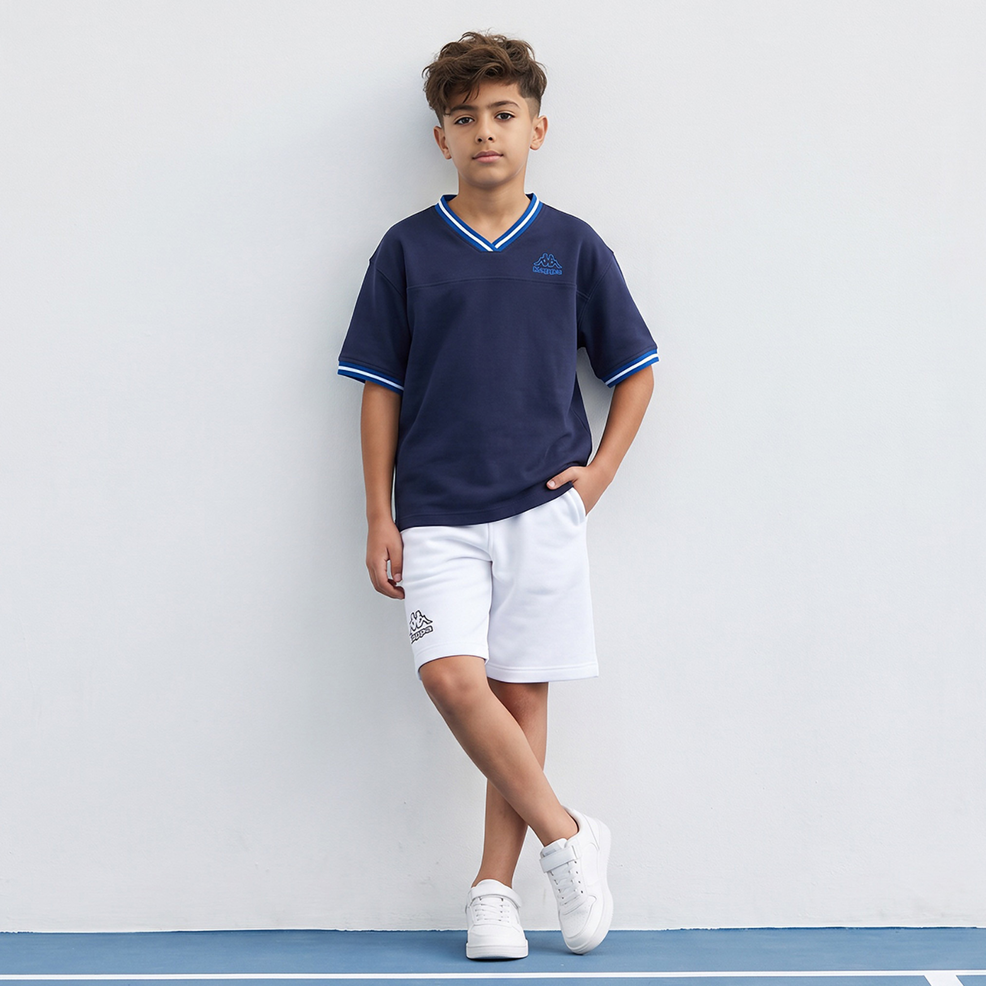 تيشيرت بياقة V وأكمام قصيرة وطبعات شعار من كابا-boys-clothing-tshirtsandpolos-image-2