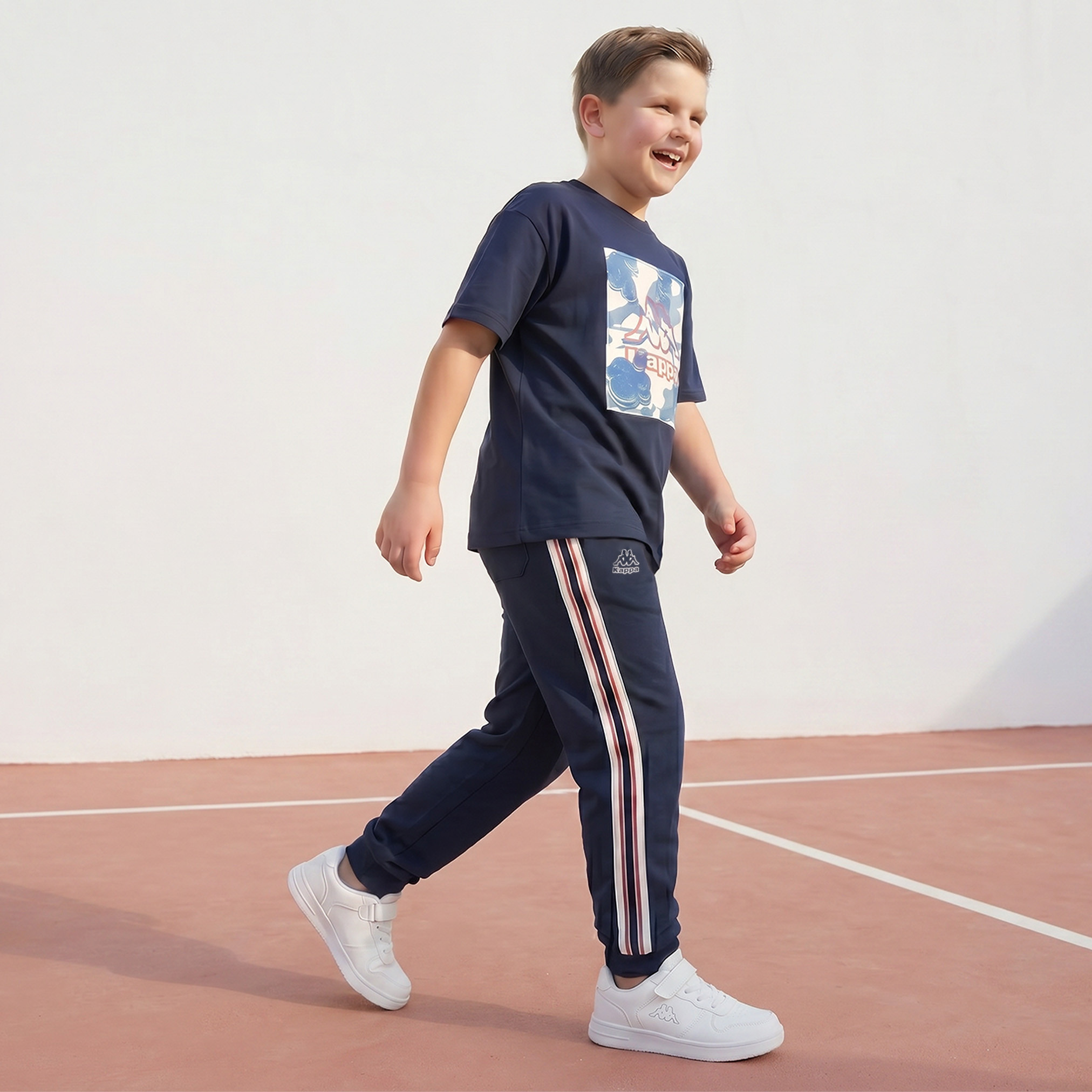 بنطلون رياضي بخصر مطاطي ورباط مع شريط جانبي من كابا-boys-clothing-bottoms-joggersandtrackpants-image-5
