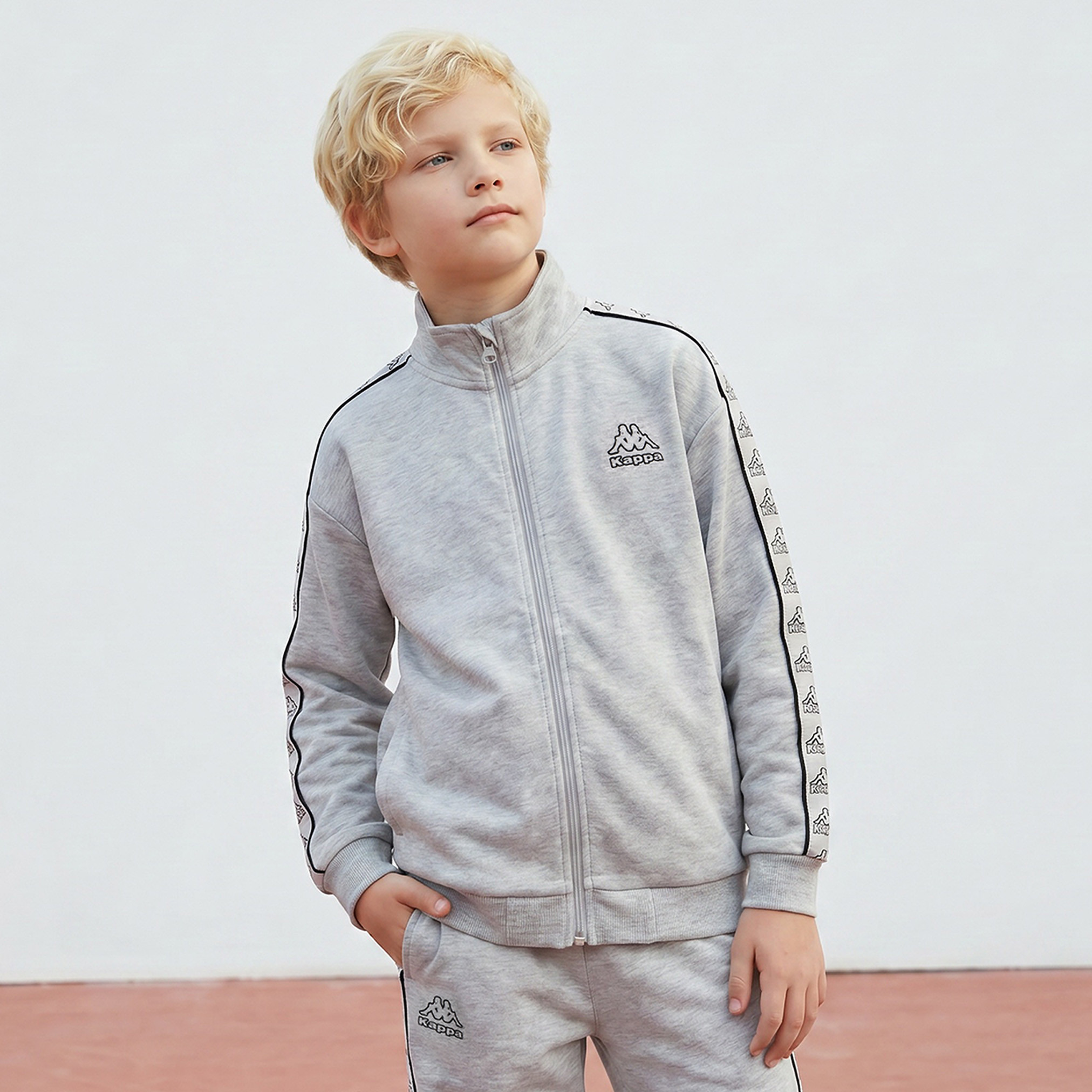 طقم جاكيت برقبة عالية وأكمام طويلة مع بنطلون رياضي بسحاب إغلاق من كابا-boys-clothing-setsandcoords-image-2