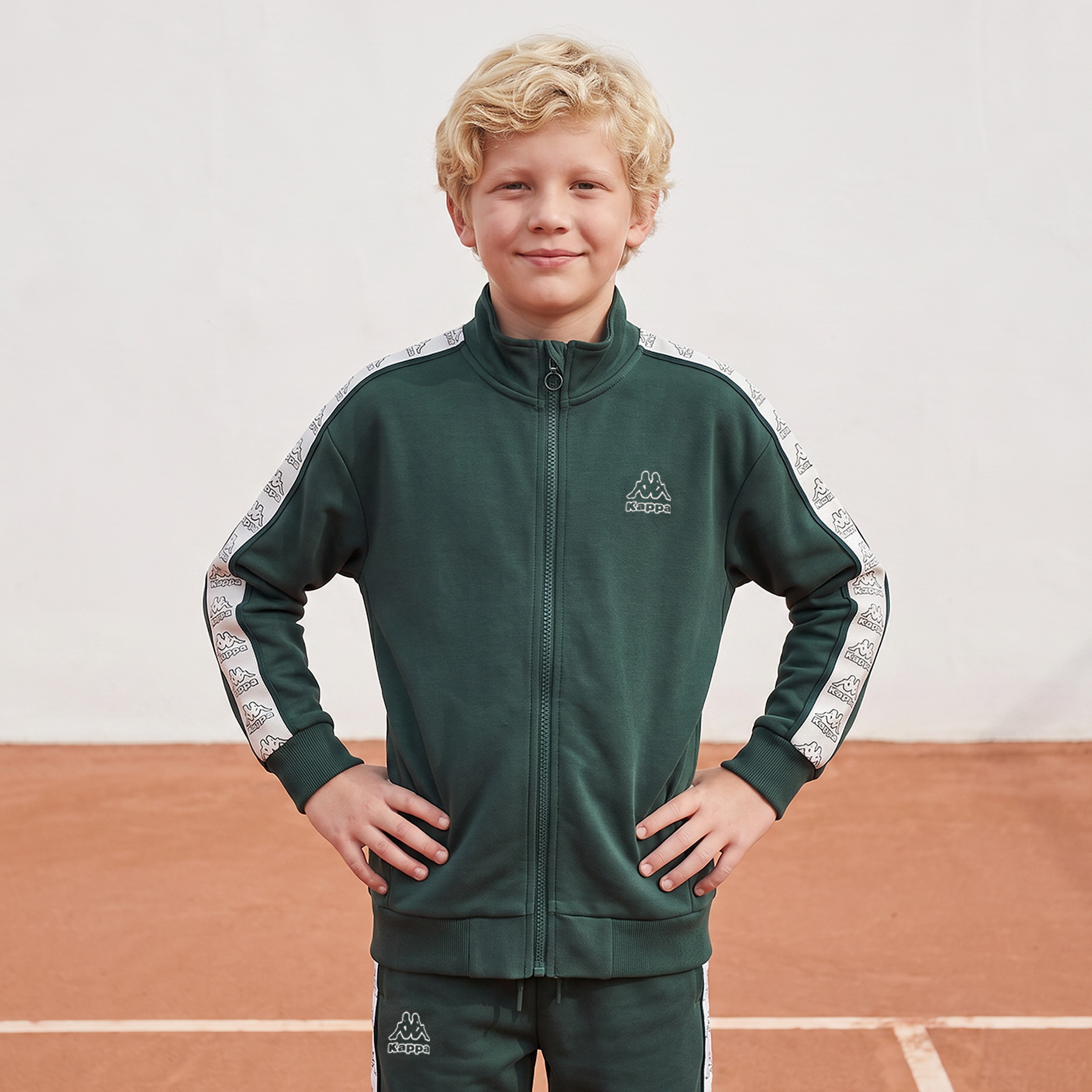 طقم جاكيت وبنطلون بياقة عالية وأكمام طويلة بتفاصيل شريط شعار من كابا-boys-clothing-setsandcoords-image-2