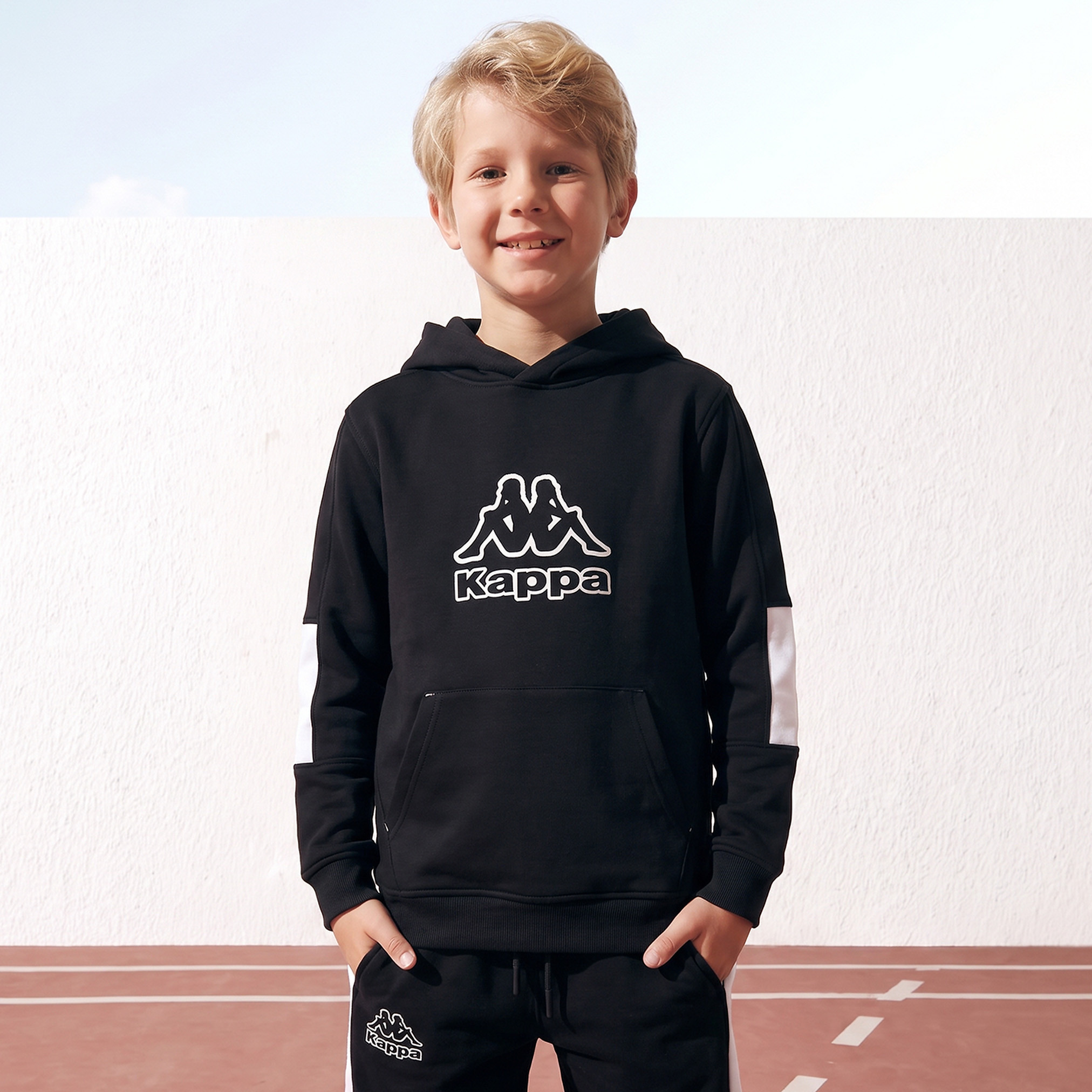 طقم سويتشيرت بقبعة وأكمام طويلة وبنطلون رياضي بطبعات شعار من كابا-boys-clothing-setsandcoords-image-2
