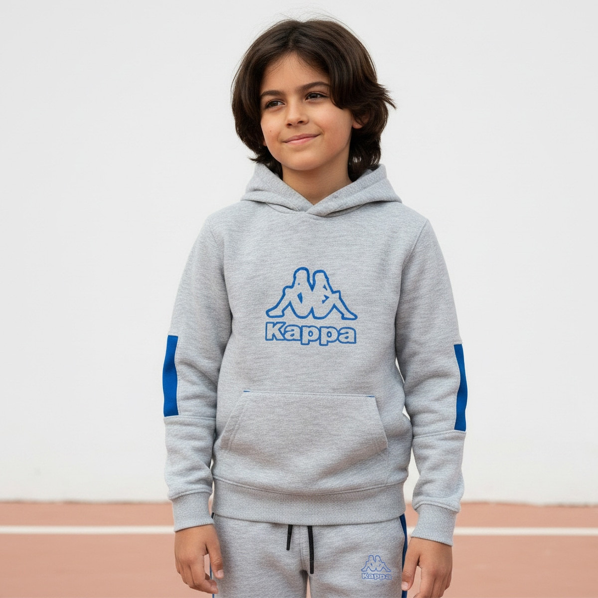 طقم سويتشيرت بقبعة وأكمام طويلة وبنطلون رياضي بطبعات شعار من كابا-boys-clothing-setsandcoords-image-2