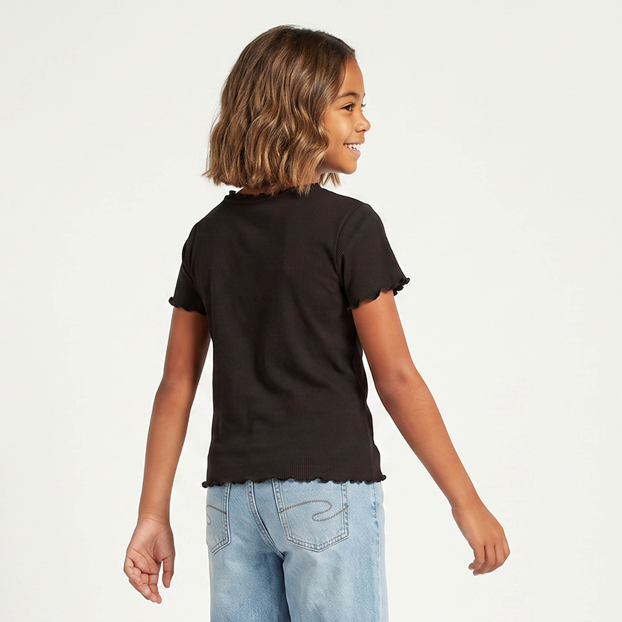 تيشيرت برقبة ضيقة وأكمام قصيرة وتطريز فيونكة من جونيورز-girls-clothing-tshirts-image-3
