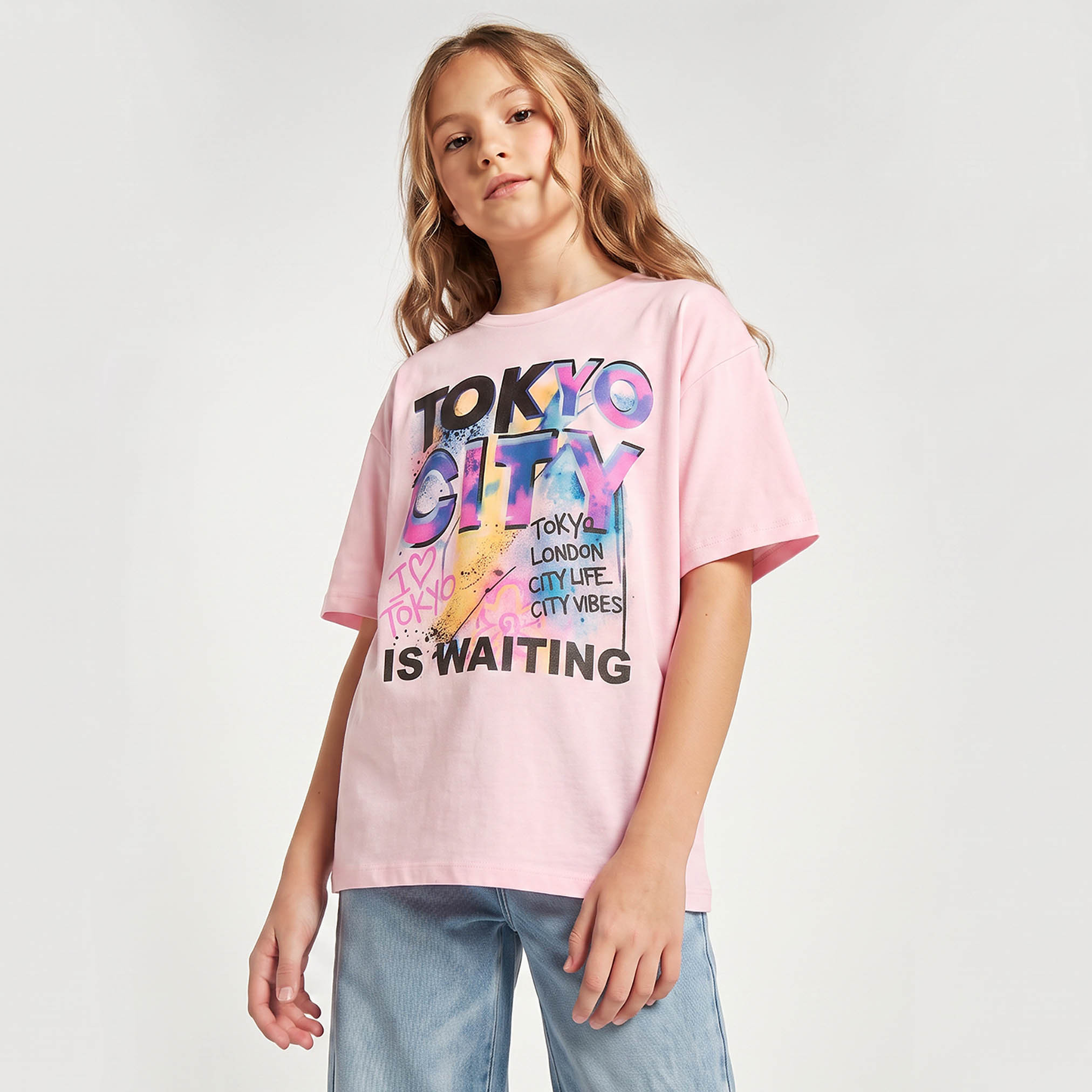 تيشيرت برقبة ضيقة وأكمام قصيرة وطبعات من جونيورز-girls-clothing-tshirts-image-1
