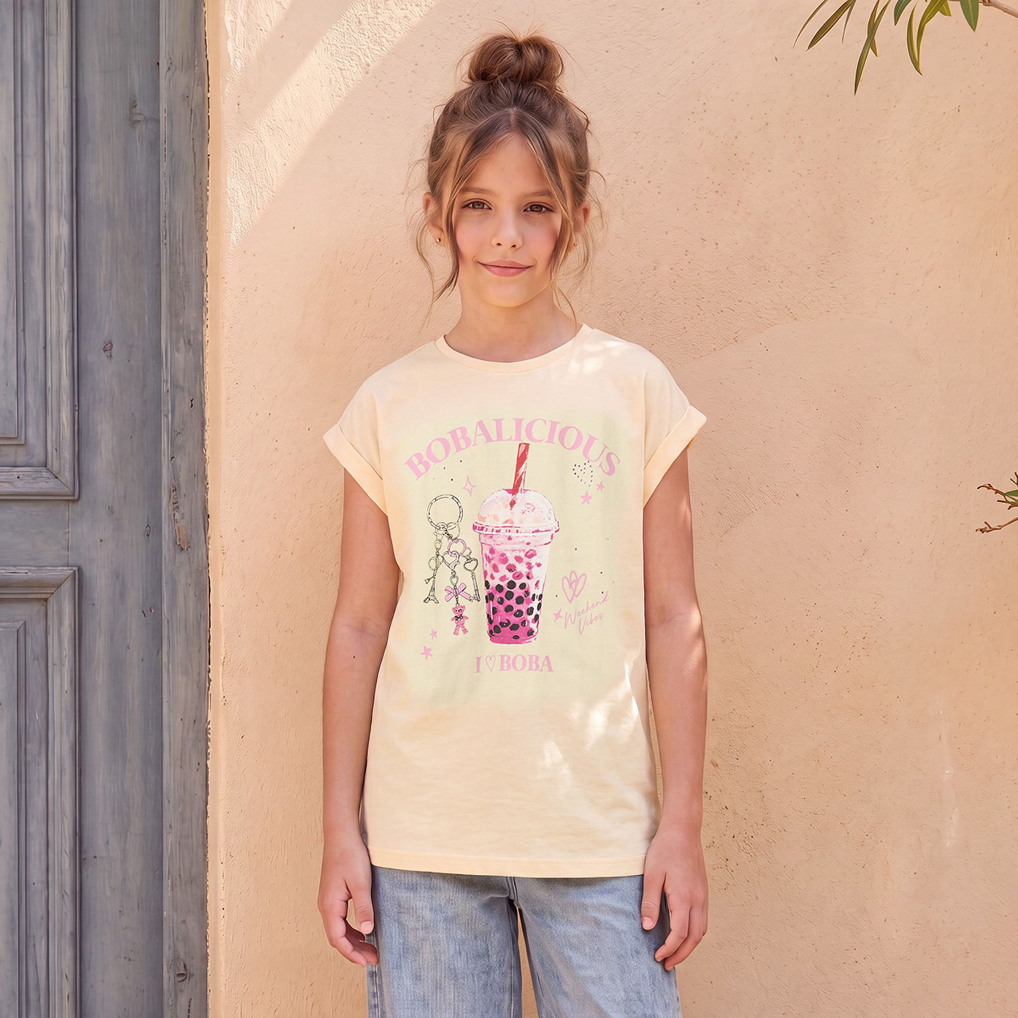 تيشيرت بياقة ضيقة وأكمام قصيرة وطبعات جرافيك من جونيورز-girls-clothing-tshirts-image-1