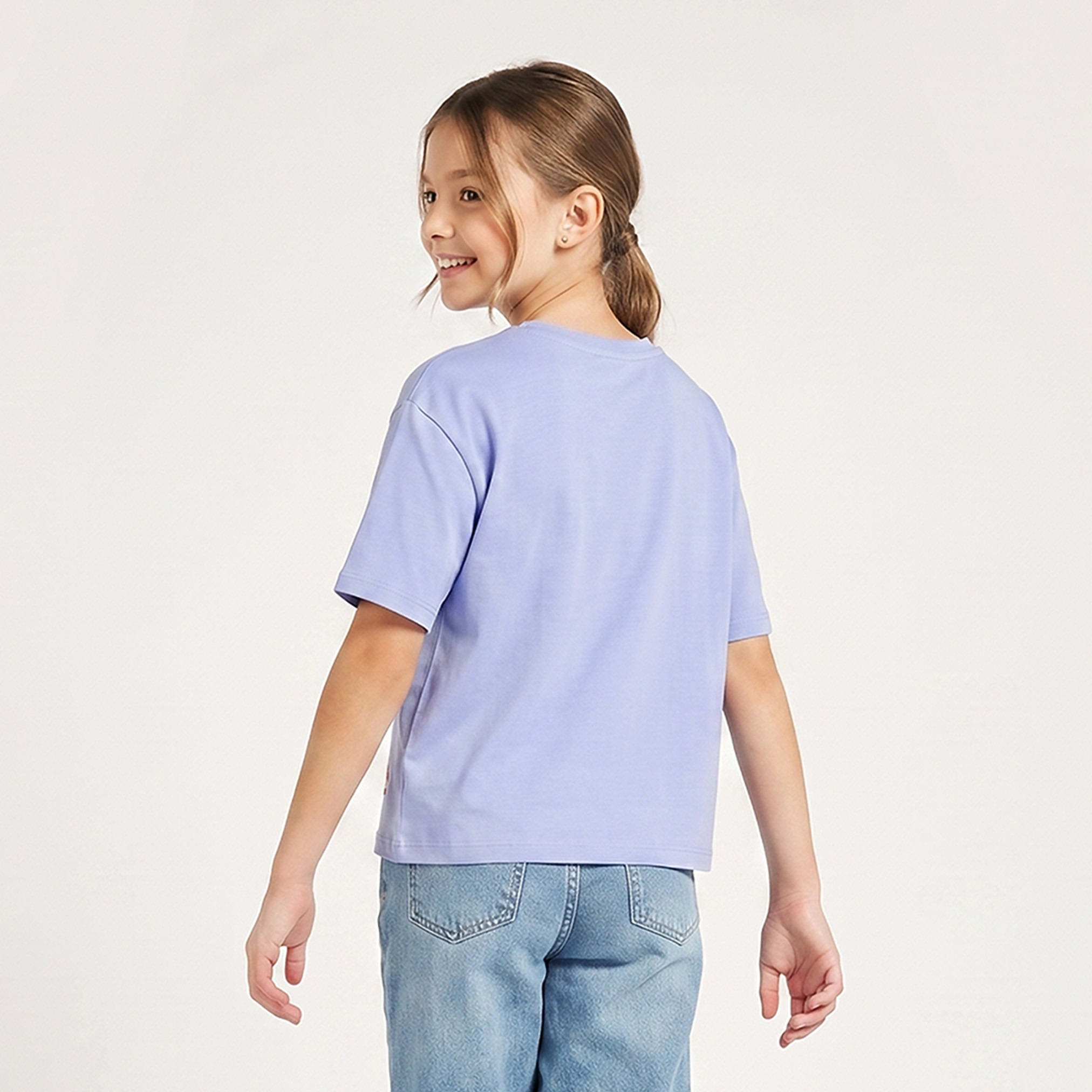 تيشيرت بياقة ضيقة وأكمام قصيرة وطبعات جرافيك من جونيورز-girls-clothing-tshirts-image-3