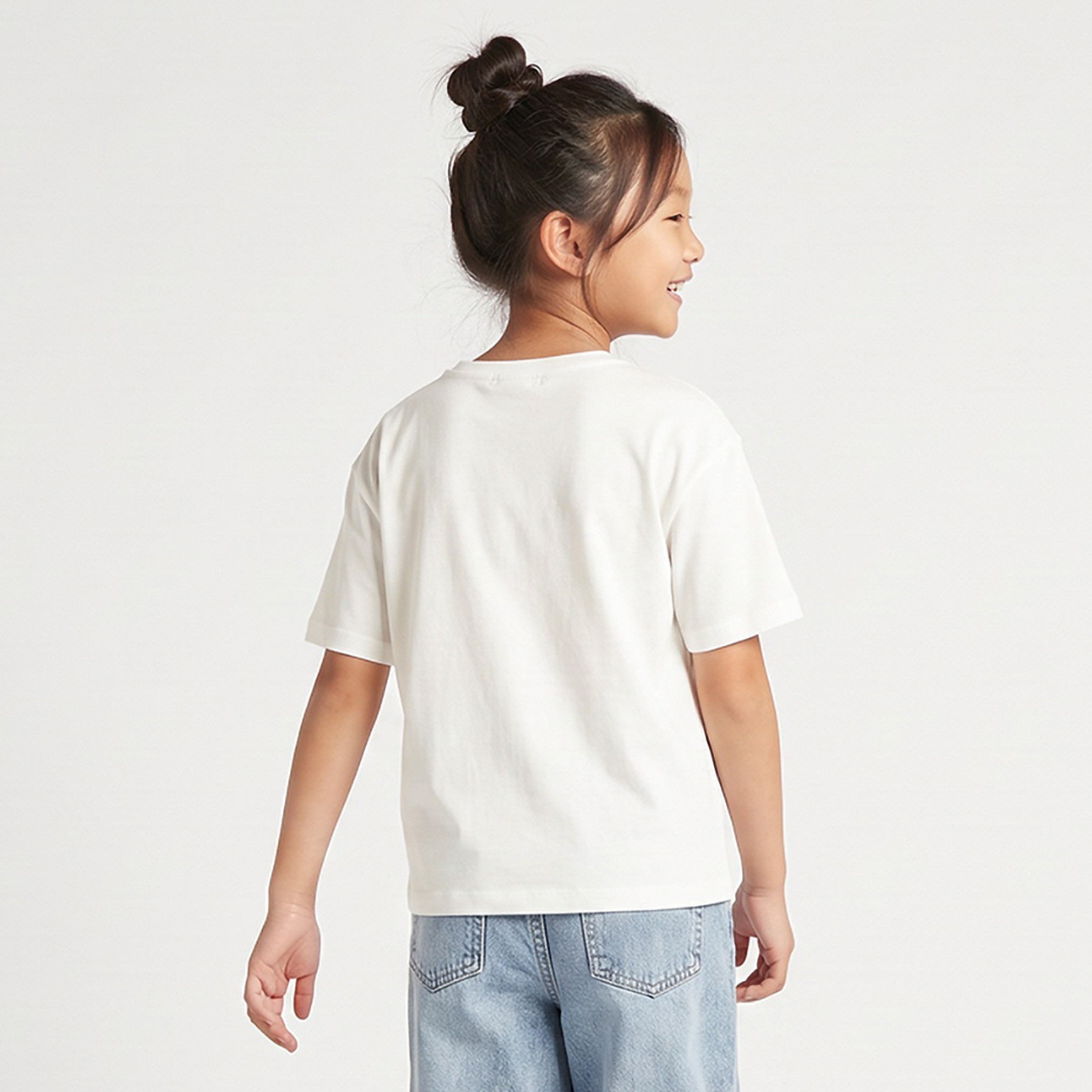 Juniors Round Neck Short Sleeves T-shirt with Graphic Print-girls-clothing-tshirts-image-3