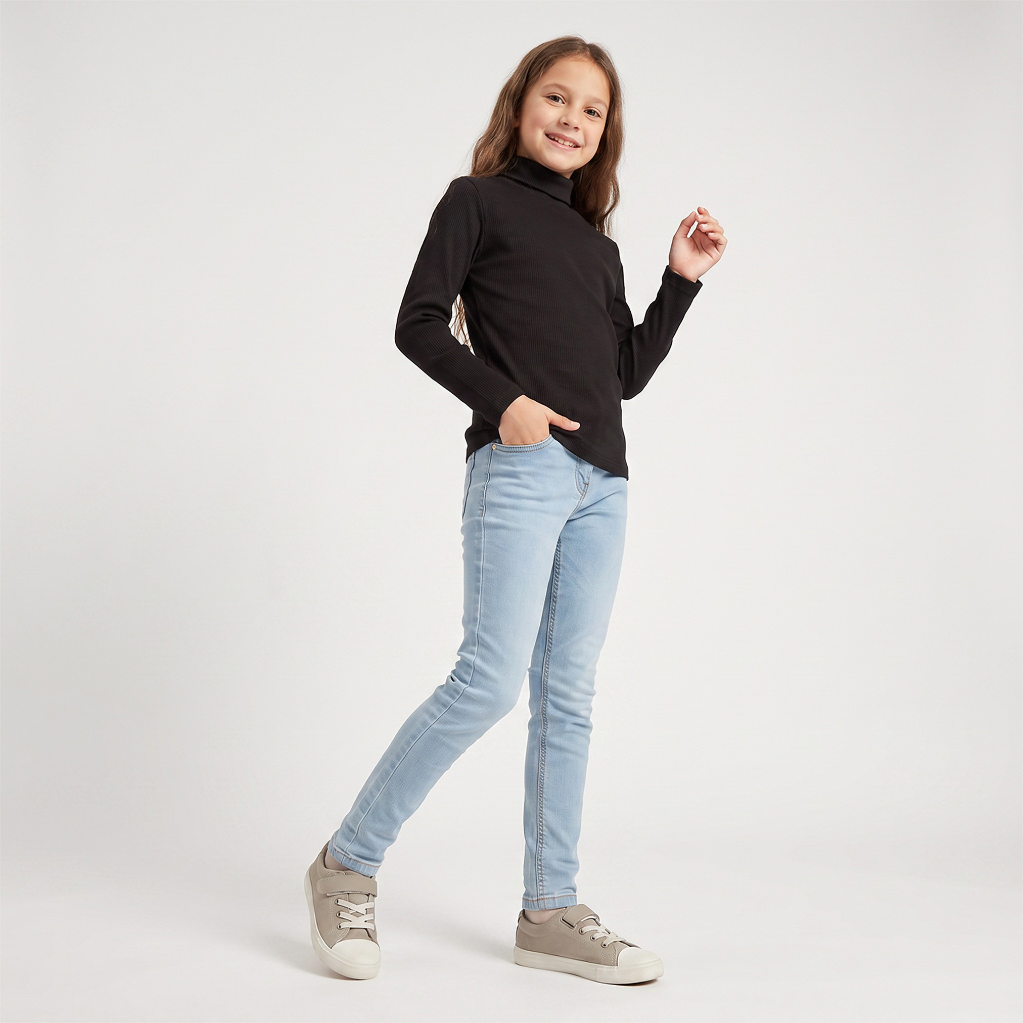 تيشيرت مضلع بياقة عالية وأكمام قصيرة من جونيورز-girls-clothing-tshirts-image-2